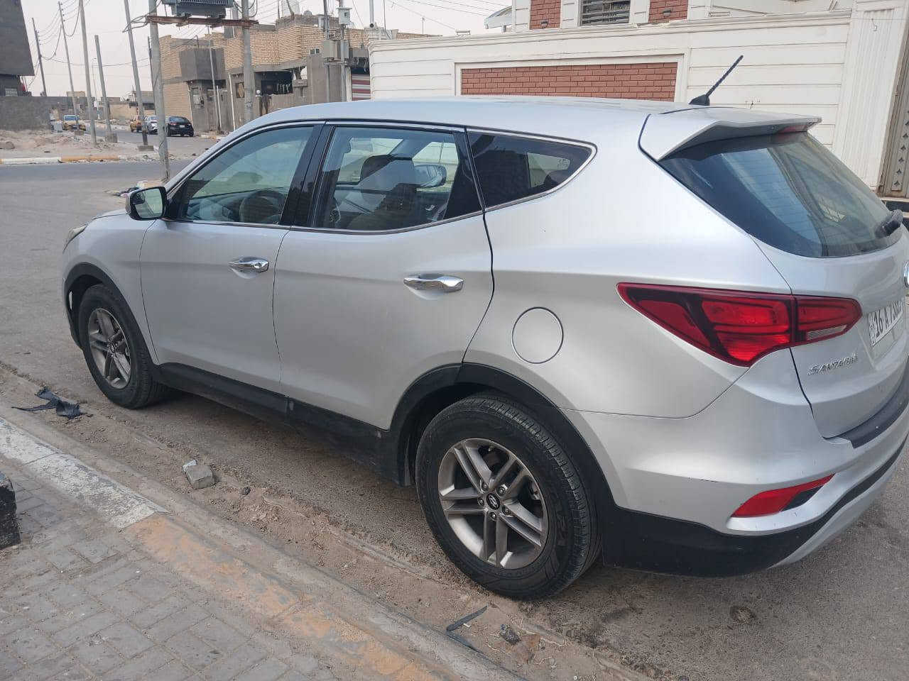 سلام عليكم  ابيع او مراوس
سنتافي 2018 امريكي سياره باسمي جاهزه تخم تاير حداده كله جديد مكينه 2400  هاث رقمي ‏‪***********‬‏ سياره مال جناي سعر 114 وبيه مجال  مكان سماوه مركز حي لحكم
