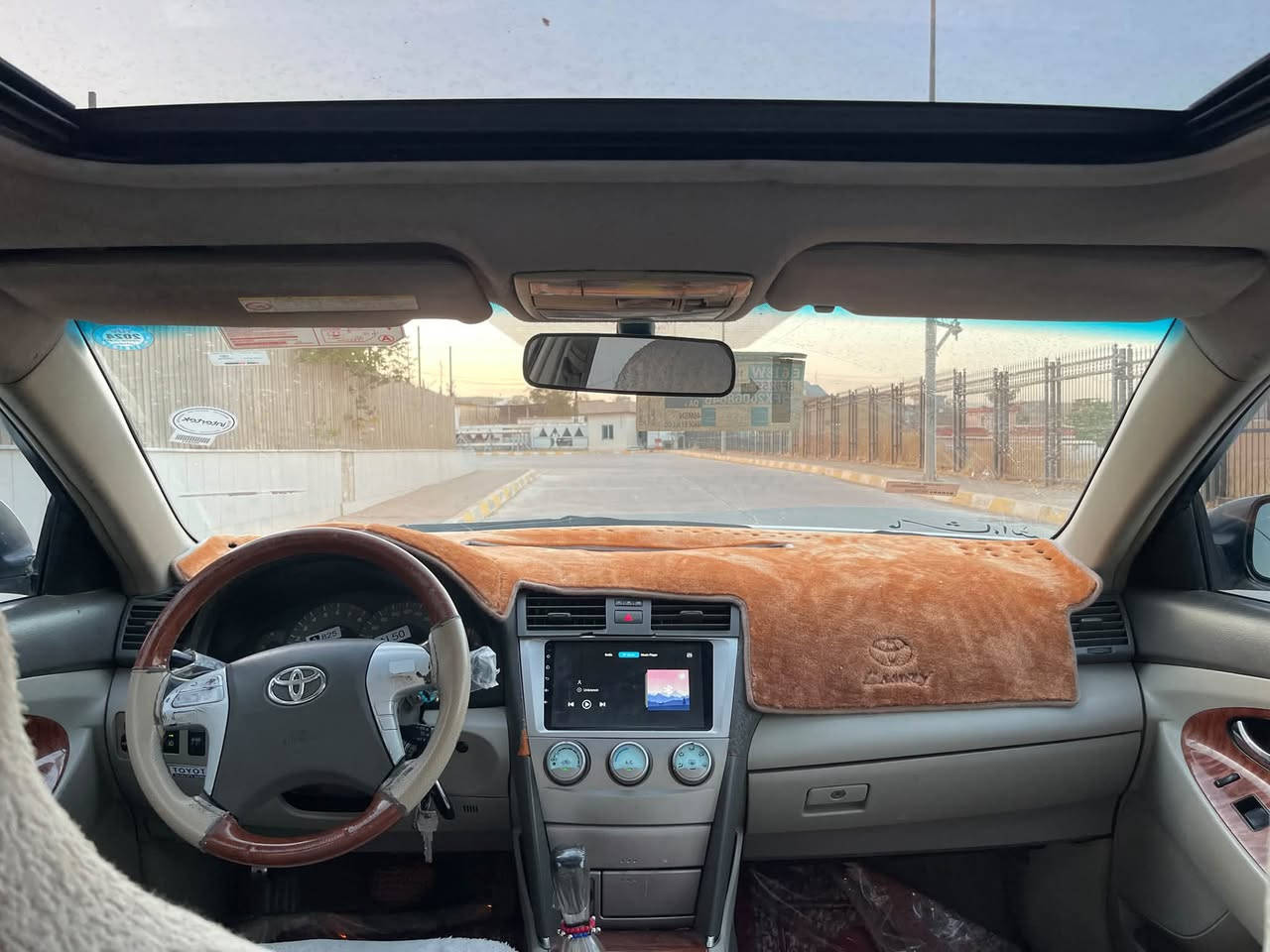 کامری 2009 Glx
سیارەکە تنھا سێ پارچەی بیشی ھەێە بی ناو گرتن
سعری 110$مەجال
ڕ.ق:***********
