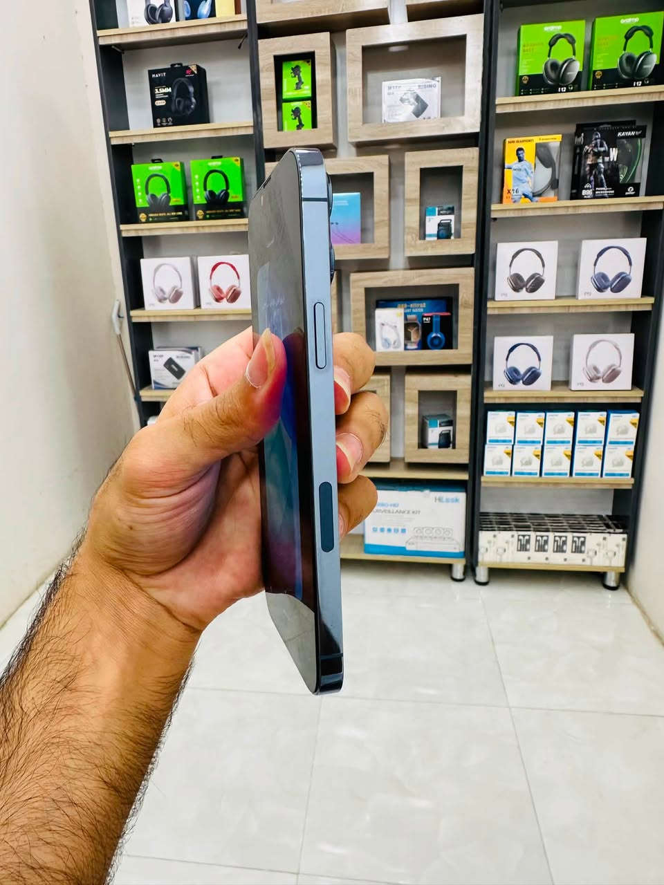🔥 عرض خاص🔥 

‏
‏📱 ايفون13ابرو ماكس 

💵السعر575الف 

💾ذاكرة 256G

🔋البطارية 100B

🪛حالة جهاز مستبدل شاشة تفصيخ شرط فحص وضمان 
  ————————- ————————
🏛العنوان: صلاح الدين تكريت شارع زهور مقابيل مركز النمور مجاور كوين 
📞📞هاتف***********
