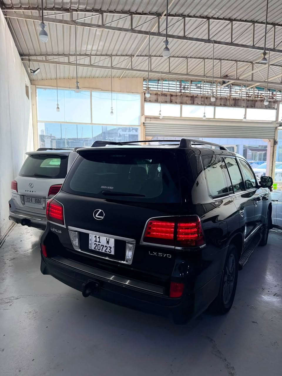 سلام عليكم  للبيع لكزز سعر مناسب 👌🏻V8 5700.موديل 2011  كير مكينه كفاله دواخله كلش حلوه
. الموصفات
لكزز بريم اصل فول الفول 

5 بصمات. 

جنطه كهرباء

/5700/8سلندر

مري شفط برمونت 

مري قلابه 

سستم كامل صوت 

جميع الكشنات كهرباء 

تشغيل بعد 

زنون ممتحرك. 

لد امامي 

ستيرن ذاكره 

كشن ذاكره 

جميع الكشنات كهرباء 

كشنات تدفئه تبريد 

جكات تصعد وتنزل 

سلايت 

تحكم ستيرن 

ثلاجه 

وباقاي الموصفات المعروفه لسياره 

السعر 295$ وبيها مجال

مكان السياره بغداد البياع 

*********** واتساب او اتصال 
غير متواجد ع الفيس
