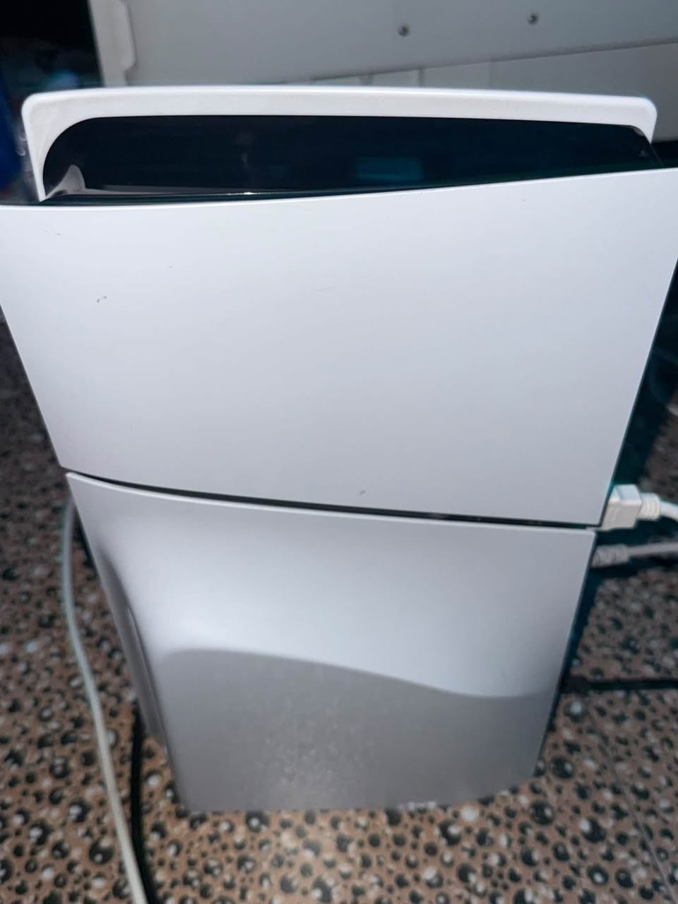 بلي فايف • نضيف وممفتوح • ٢ يدات و٤ أقراص