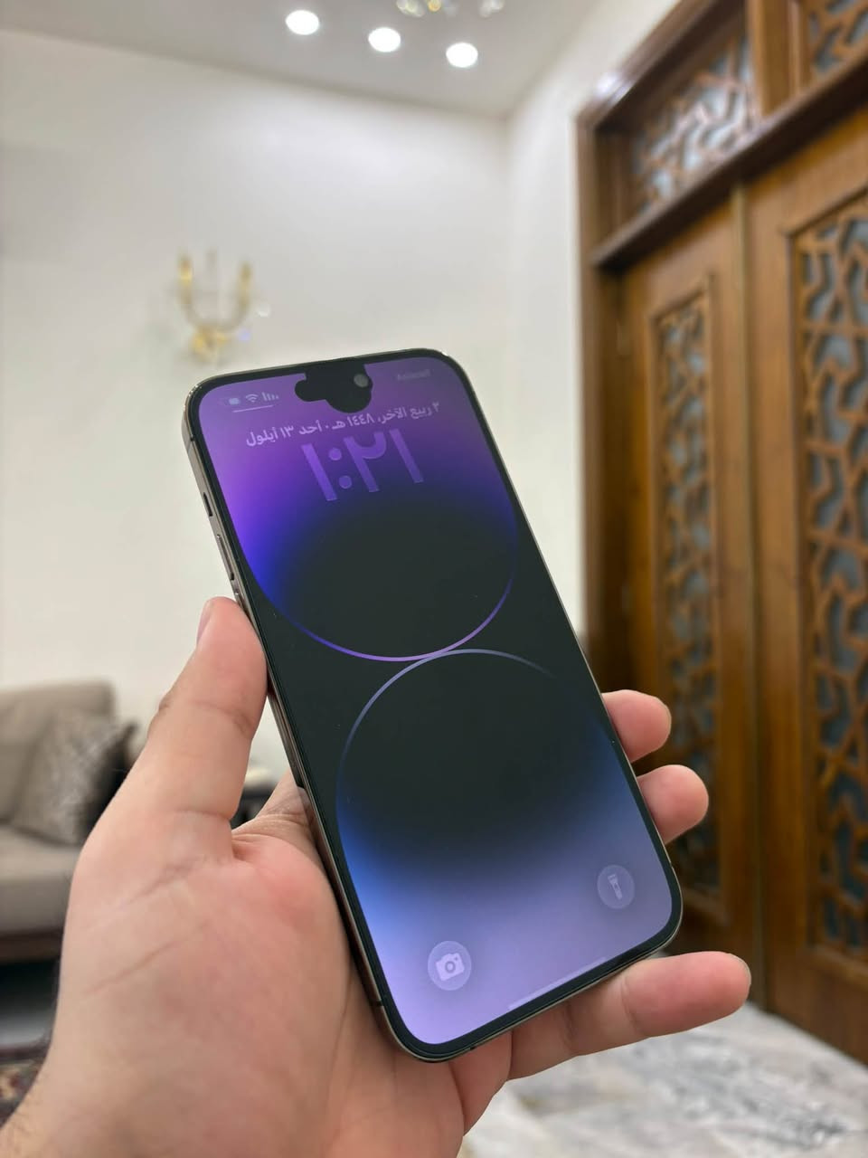 السلام عليكم
ايفون 14 Pro max
ذاكره 512g
بطاريه 80
نضافه 100 الجهاز نضيف كلش وممفتوح الجهاز ولا مستبدل بي اي قطعه الفيس ايدي شغال 
فقط النقطه الي بلشاشه العيب الوحيد وممأثره على المس او الكامره 
السعر 650 وبي مجال 
 مكاني بغداد العامريه ***********
