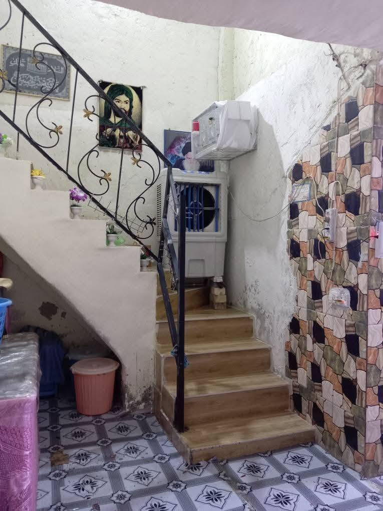 بيت للبيع في حي السفير مساحة ١٢٥ متر قرب منتزه الكفاءات وقريب سوق العبيدي رقَم ***********
ومروس بقطعة و بيع بي منطقة
