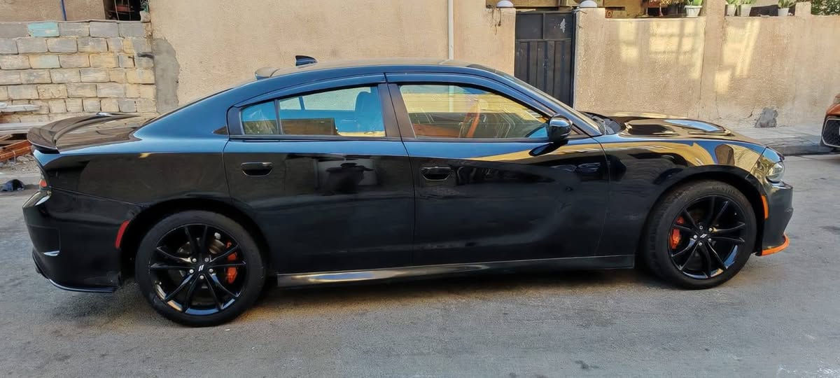 السلام عليكم
للبيع فقط جارجر 2018 SXT بغداد بأسمي
 بدون ايرباك بابين صبغ وجاملغ امامي  وبنيد محدث جهه السائق صور الضرر  والسونار داخل المنشور داخلها جلد برتقالي سستم كامل(( ملاحظه)) محرك مبدل كازكيت
ماشيه 150 مايل جاهزه بدون اي نواقص شرط الفحص والتحويل
السعر 165$  وبيها مجال 
مكاني بغداد
*********** 
*********** بغداد, العراق
