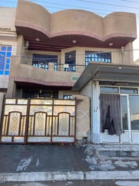 مشتمل للبيع مساحه ١٥٠م طابقين يحتوي على ٦نوم استقبال ومطبخ وكراج ويحتو...