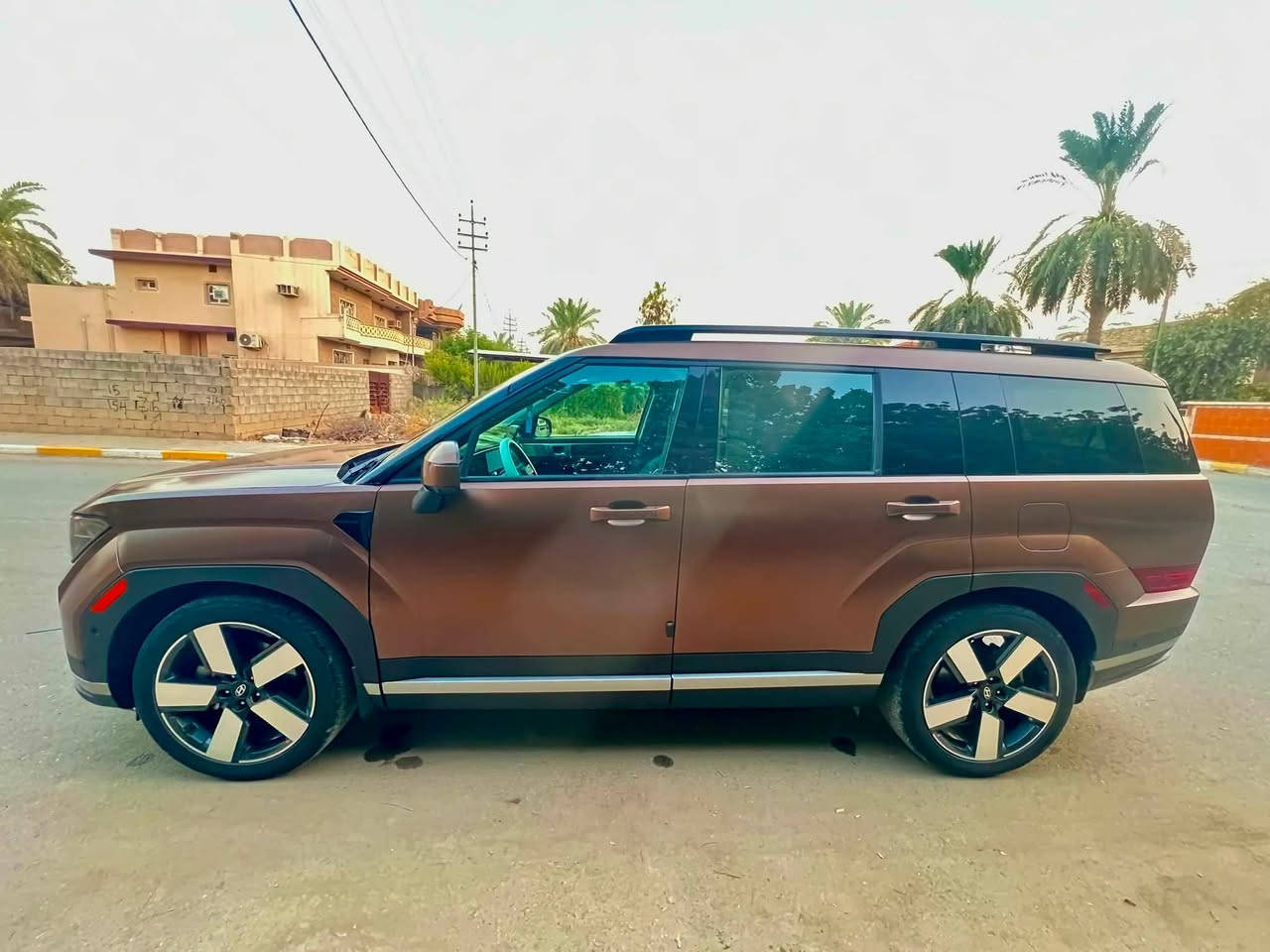 سنتافي  24  Limited
اللون برونزي طاقي brown mate
مواصفات : 
سبعة راكب رقم بغداد 
اوتو بارك 
اوتو هولد 
محرك smart stream turbo 2.500 
نظام تعقيم في الدشبول UV-C
شحن لاسلكي سريع 
5 كاميرات نظام رؤية 360 درجة 
سياقة ذاتية ذكية 
تحذير نقطة عمياء 
تحذير تصادم امامي 
كشنات جلد ( تبريد + تدفئة ) 
بصمة وتشغيل عن بعد 
ويل سبورت رياضي 
اضاءة LED light دشبول و دواخل 
الضرر قطعتين فقط ( بنيد تبديل + بارد ٥ شبر بالباب ) 

السعر : 240 ورقة 
***********

