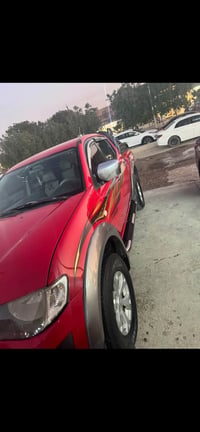 L200 ٢٠١٥ • فور ويل • ماشي ٢٤٠الف