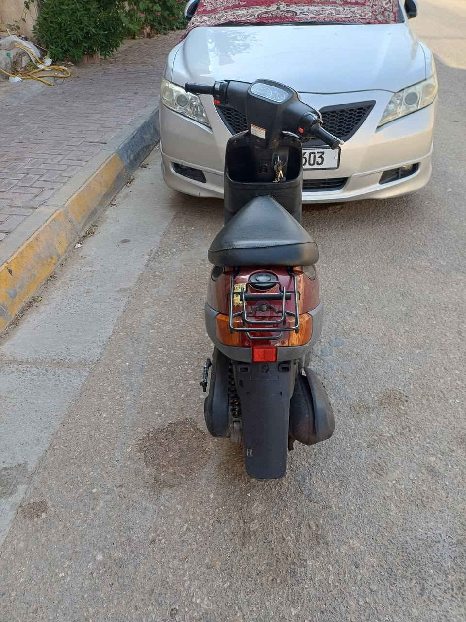 سلام عليكم دراجه بطه طالعه من معرض الحمداني  مديل 2003 دبل سكليتر دراجه نضيفه معنه كلمه للبيع سعره 650 وبيه مجال بسيط عنوان كربلاء حي تعاون رقم  ***********
