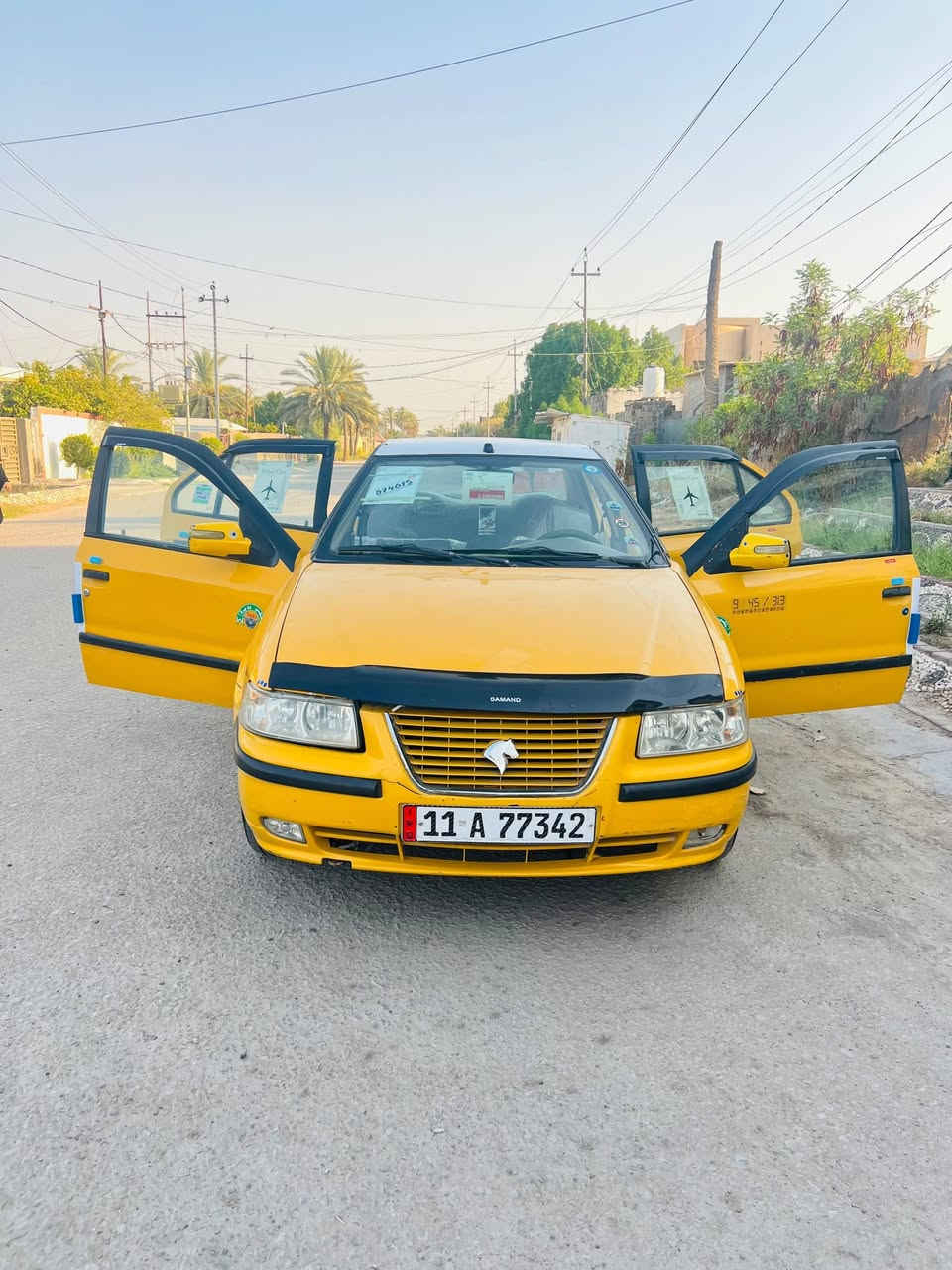 السلام عليكم بيع سريع سريع سريع 
سمند موديل 11 رقم بغداد دولي انگليزي تحويل مباشر سنويه لل 30 مصفره هيئة وغرامات مشروع وطني هزه وفحص جديد السياره جديده بمعنى الكلمه شرط أحلى من الصور السياره جاهزه گير ومكينه وحداديه وتبريد وتخم تاير جديد تخم تاير شادلها جديد السياره غرفتها كلش حلوه جاهزه السياره ناطقه يعني السياره كلش جاهزه ورخيصة السياره رايدها ب(26)$ وبيها مجال جداً بسيط مكاني بابل للاستفسار الاتصال على الرقم ***********.
