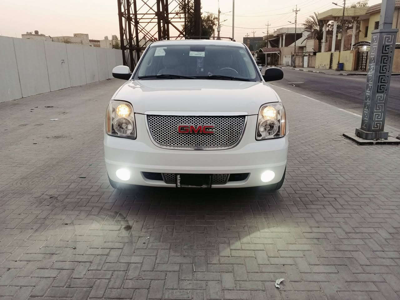 السلام عليكم جمسي للبيع سياره ادوات ادوات ادوات سياره جاهزه للخير كفاله عامه كفاله من ضربه وكصه وسرقه من خليجيه سياره 2008 عشاير  من صبغ تخم تاير حداديه تبريد كهربايت  منضومه زنون مابيها اي نقص مكان بصره رقم الهاتف ***********
