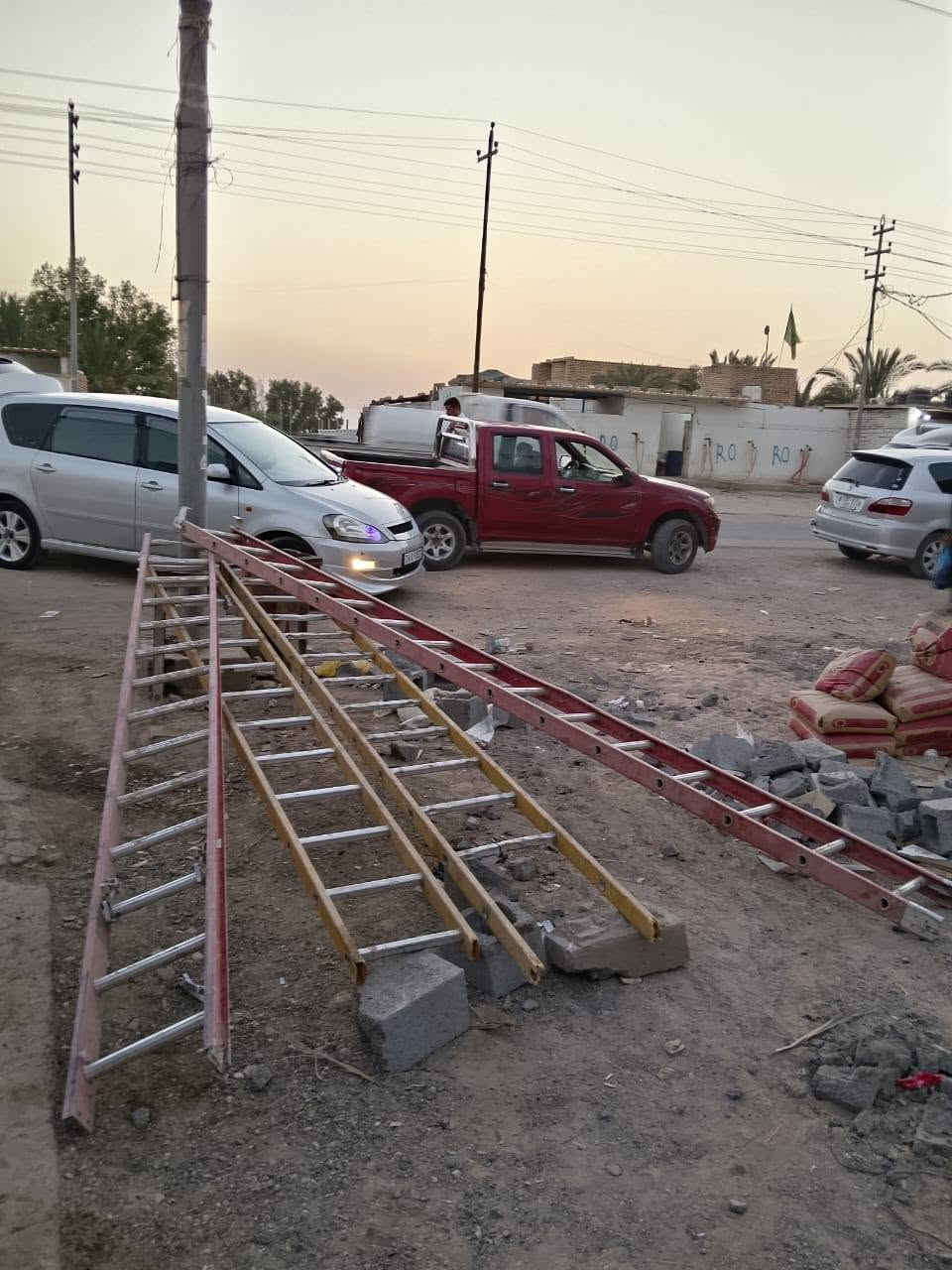 السلام عليكم درج كهربائي للبيع 4 قطع مفصولات
 سعر القطعة 125 الشراي بي خير ويدلل
الاتصال ***********
