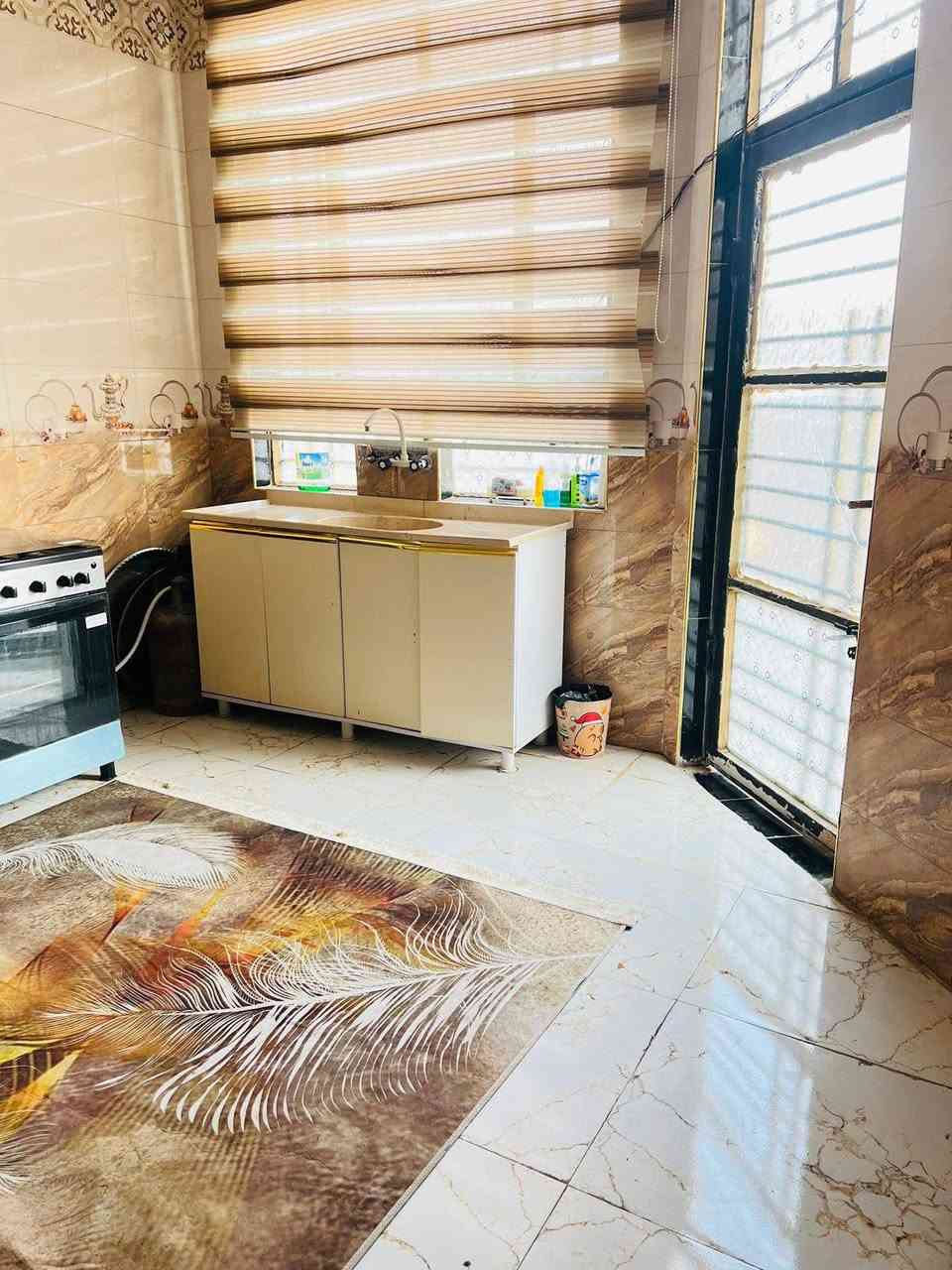 بيت للبيع حي المتنبي مساحته 250م  ثالث بيت عن الشارع العام بناء طابوك غرفتين وصاله واستقبال ومطبخ وصحيات داخليه وخارجية الاستفسار
***********
بيت للبيع  بالنعمانيه قرب محطه الكهرباء حي المتنبي مساحته 250م  ثالث بيت عن الشارع العام بناء طابوك غرفتين وصاله واستقبال ومطبخ وصحيات داخليه وخارجية الاستفسار
