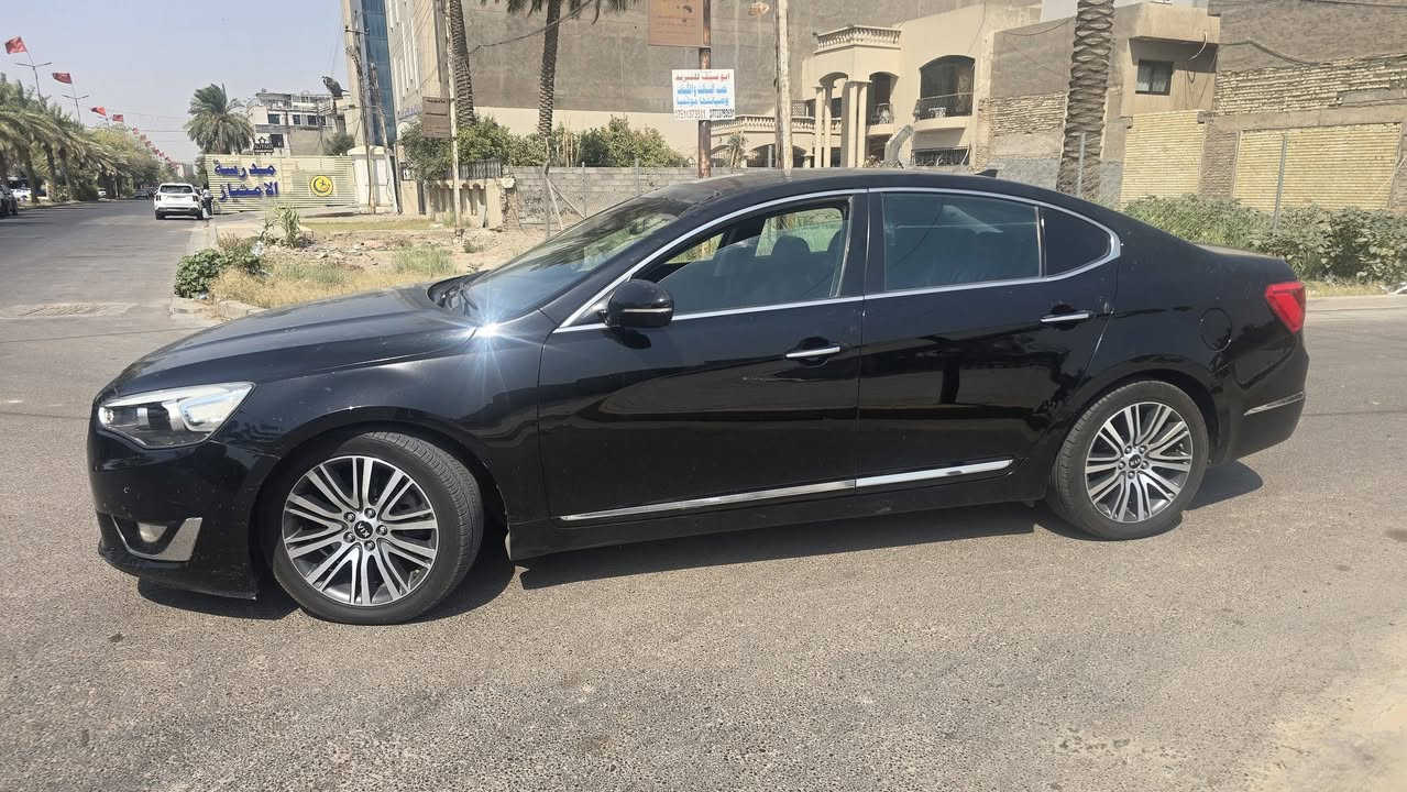 كيا كادنزا 2014 امريكي ماشيه 128 بغداد بسمي 
كير محرك مكفول محرك 6v سلندر تخم تاير تبريد ثلج صدرها نضيف سياره جاهزه من كلشي بيها 3 قطع صبغ 
السعر 110 بيها مجال للشراي 
الاستفسار *********** مكاني بغداد السيديه
