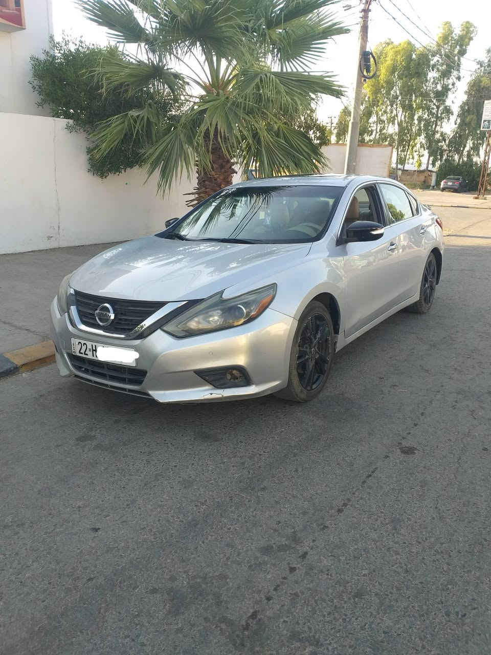 السلام عليكم نيسان التيما 2016 محرك V6//3500
ضرر قبق جنطة وجاملقات خلفية الباقي كفالة سيارة حلوة 
رقم اربيل شرط التحويل 
مواصفات SL //بصمة /شاشة/فتحة بل سقف/ تدفئة بل كشنات /كشنات جلد /
داخل اصفر /ماشية 140الف ميل 
مكان السياره اربيل اي استفسار اتصال عل رقم ***********
