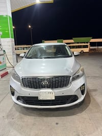 سورنتو امريكي • ٢٠١٩ • ١٦٢٠٠٠ ميل