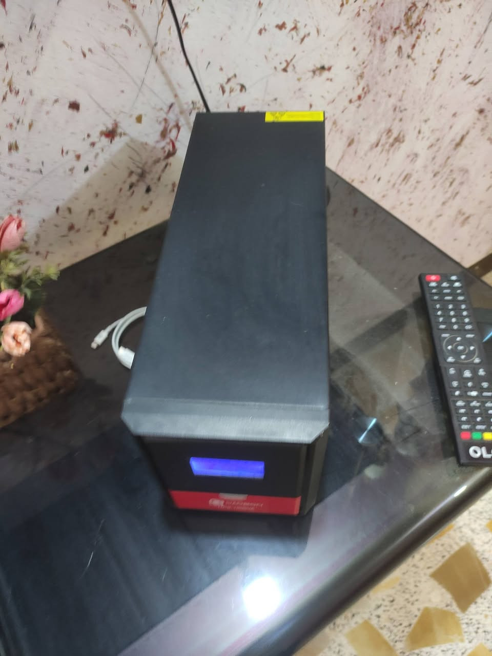 السلام عليكم
يتوفر بلي 4 مهكر 
سلم دقه 4K
ذاكره 1تيرا 
نضافه 100استعمال شهر واحد 
كافة الملحقات 
يدات (2) ويوبيس 7 ساعات 1500واط  وقرص التهكير جميع الالعاب بي 
السعر 400 وبي مجال 
***********
