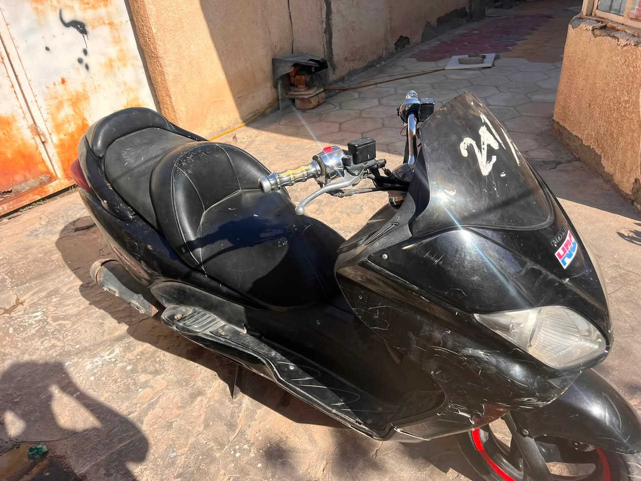 فورزه 08 مكينه جديده كهربائيات كامله مابيها نقص كامله مراوس بماكس نضيفه رقم *********** او مراسله ع صفحه
