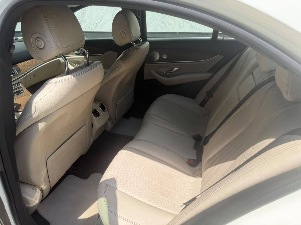 السلام عليكم من رخصت الادمن مارسيدس E350
صور الحادث داخل المنشور
ماشيه 90الف 
***********
