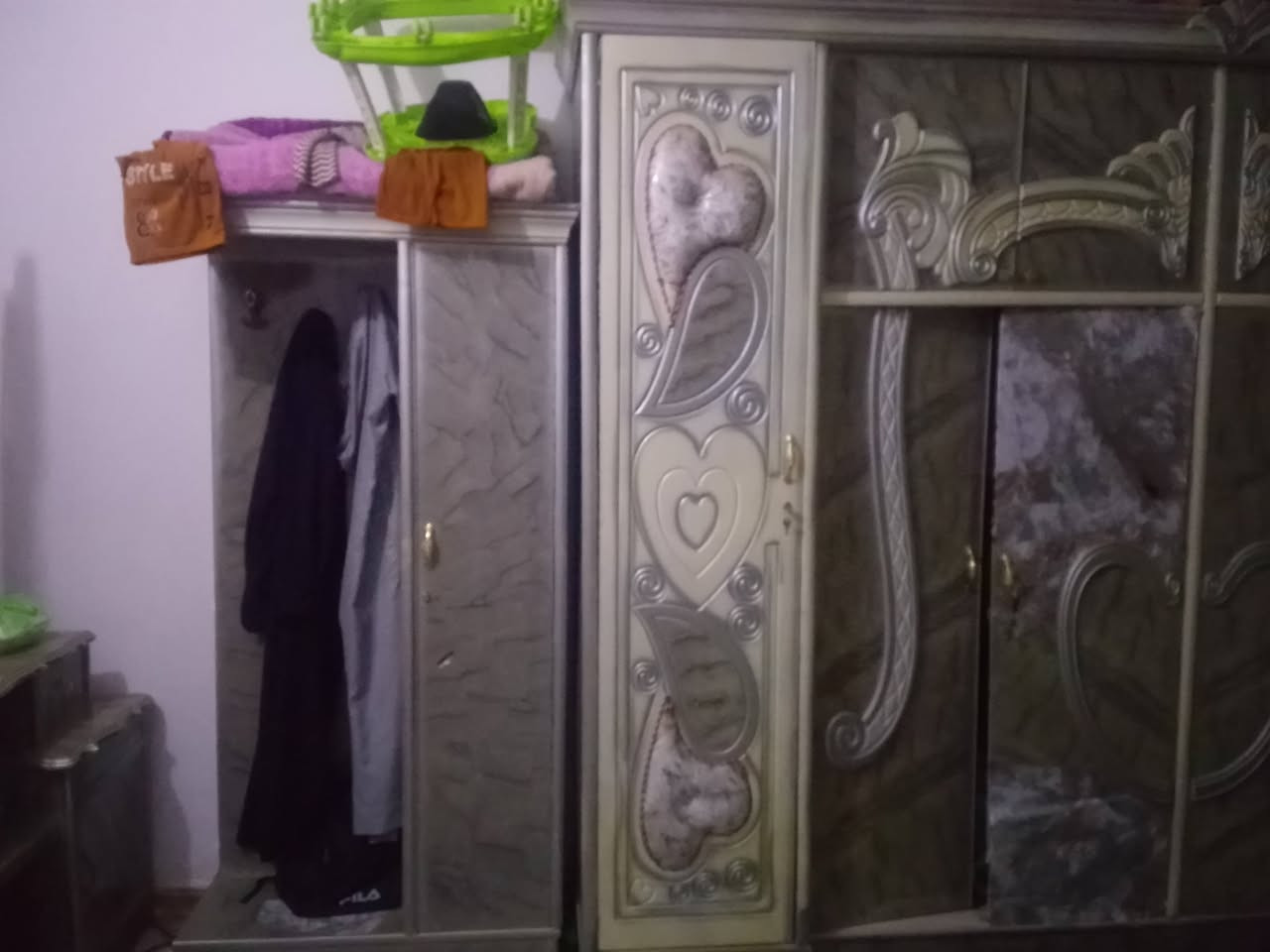 السلام عليكم  غرفه البيع جديده وحلوه لي ريده ويدلل هاذ رقمي ***********
