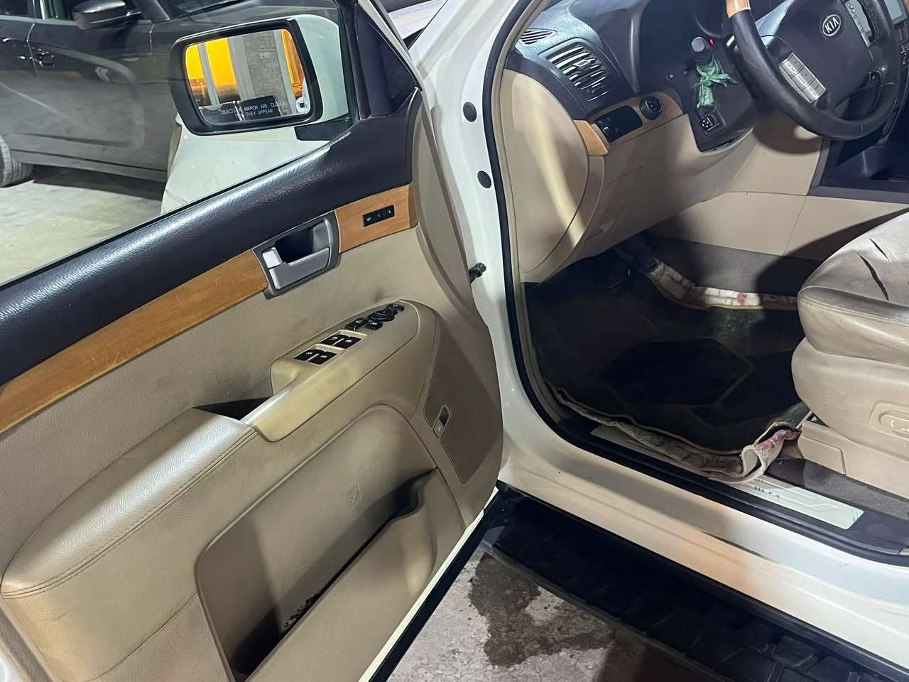 كيا مهافي ٢٠١٢ خليجي مكفوله من الصبغ 
مكينه تجفيت مرقم بغداد
كراسي الاماميه كهرباء+ تدفئه 
٦ سلندر 
فتحه 
تحكمات 
تخم تاير جديد 
مكاني بغداد 
السعر ١٣٠
***********
