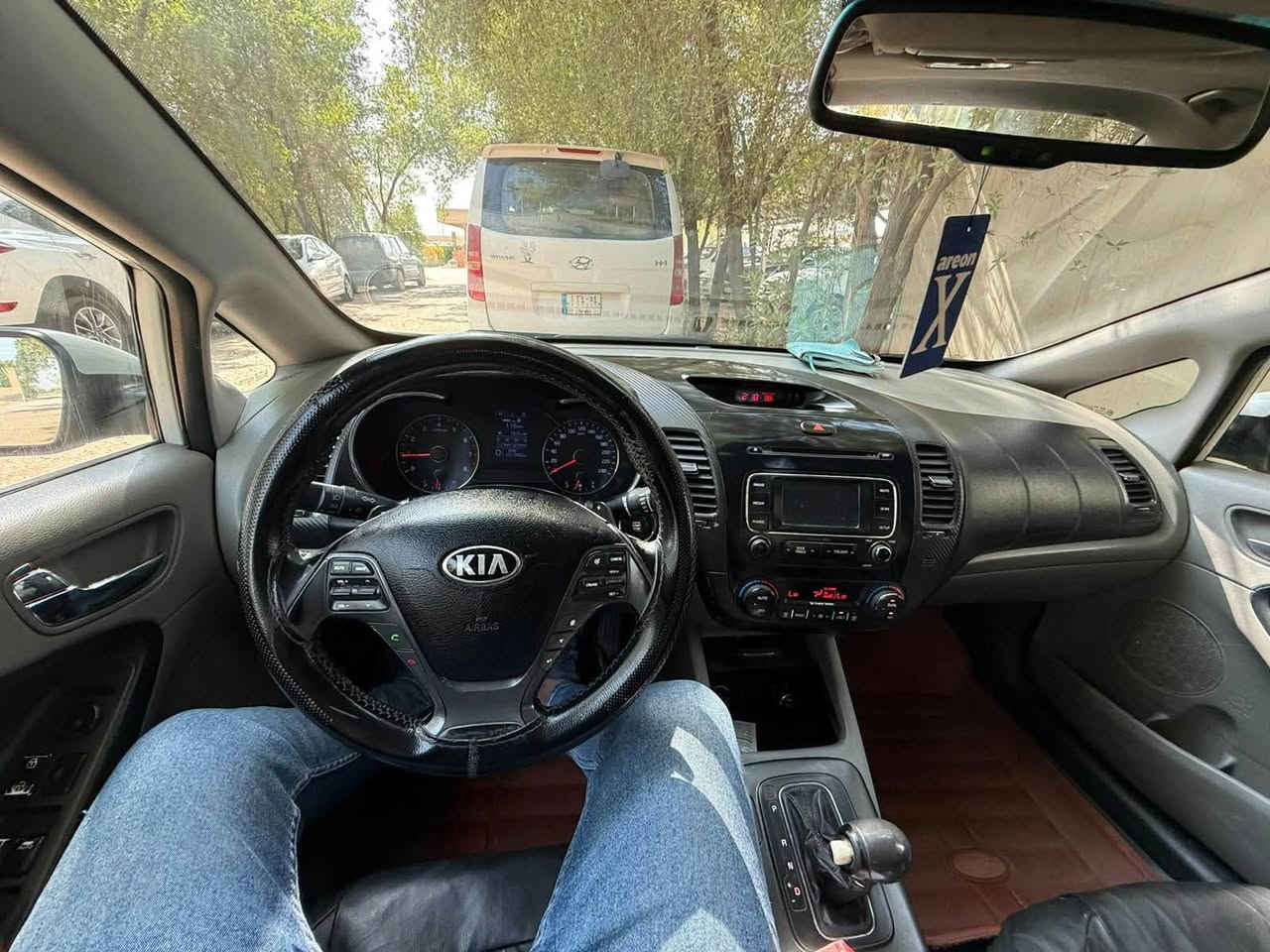 سيراتو فقط مراوس
مديل ٢٠١٣ شكل 14
سياره فول Vip
بيه قطعتين جاملغ امامي + باب وره سايق  بدون دواخل 
سياره اي نقص ما بيه 
رقم اربيل 
تبريد ثلج ❄️ 
مكان النجف الأشرف 
***********
