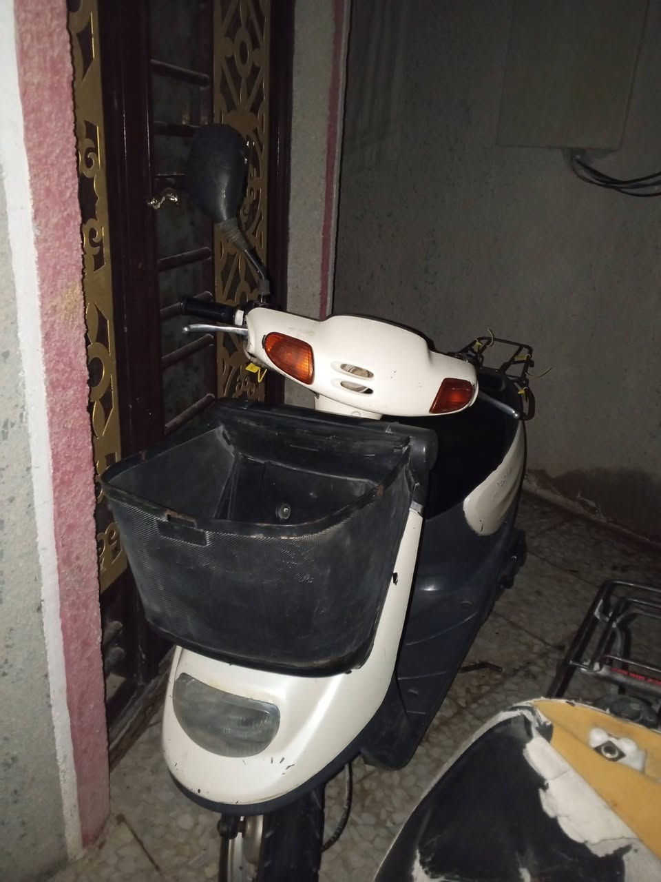 دراجة نضيفة كلش كفرات بلادي مفتوحة اول مرة كهربائيات كاملة سلف هندر شغال اشاير بك لايت لايت امامي دراجة امانة الله نضيفة سعر 400 بيها مجال للطيبين ***********

