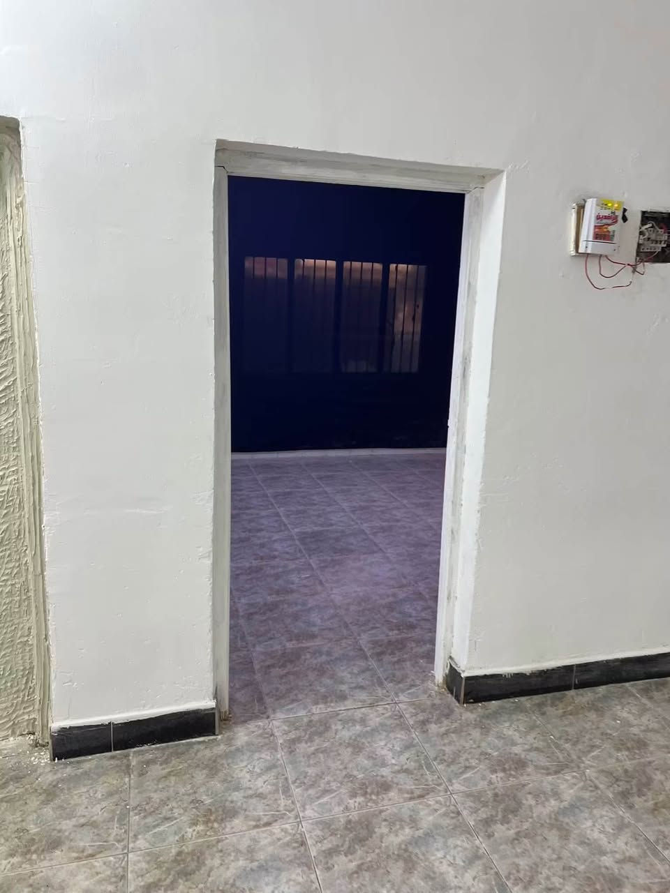 بيت لليجار الخاجيه شارع 40
الطابق الأول كراج مطبخ صاله غرفتين نوم
الطابق الثاني غرفتين نوم صاله جبيره وسطح زغير وصحيات 
العنوان الخاجيه شارع 40 الرئيسي قرب رئست صحت واسط 
يرهم سكن روضه مجمع صحي او ستثمام 
***********
