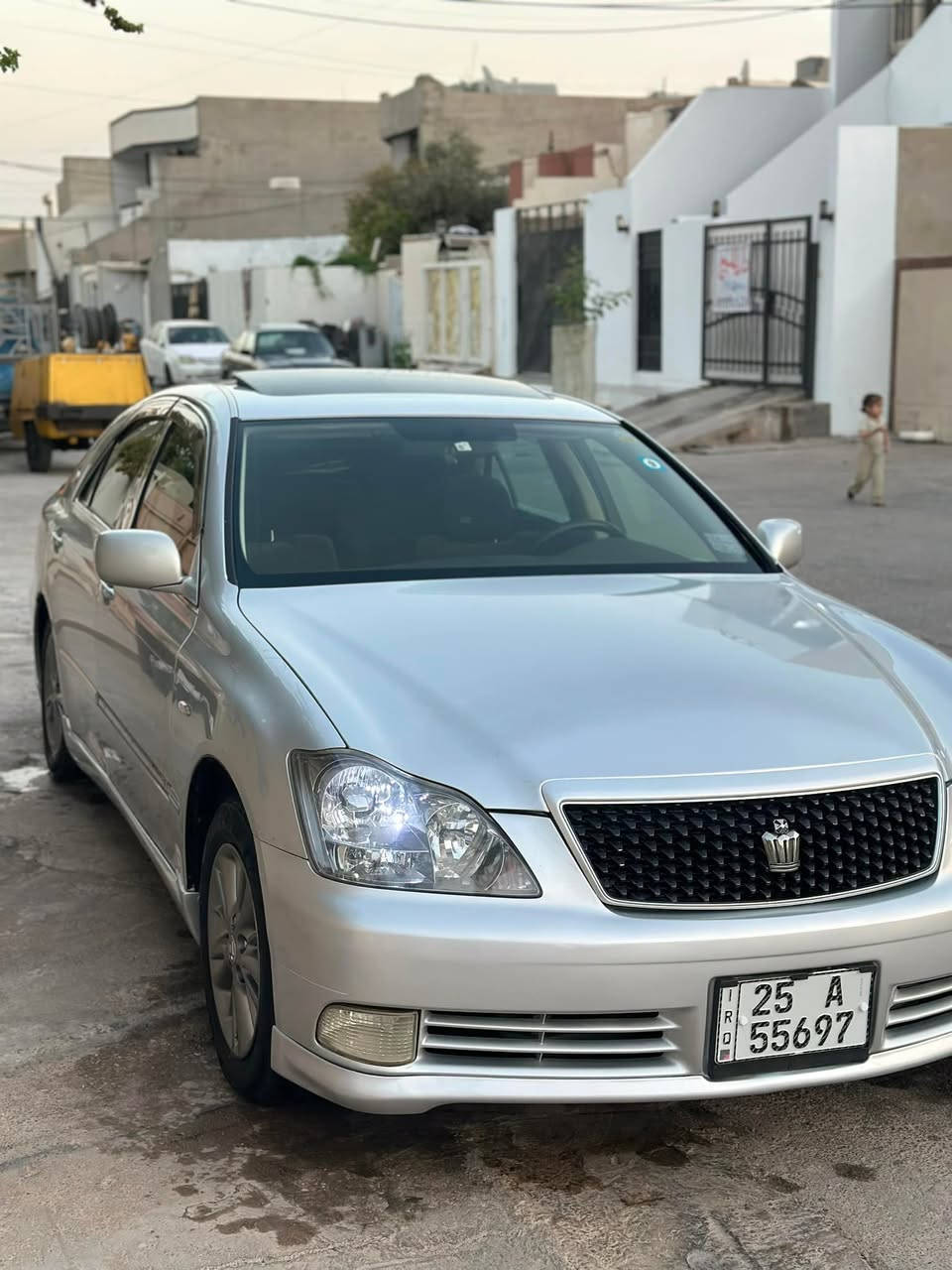 سلام عليكم للبيع شاهينه قرار ١٠٢ موديل ٢٠٠٥
٣دكم سياره كفاله عامه يابان وعراق 
رقم كركوك باسمي 
كير مكينه بشرط بدون عيب 
تبريد بشرط 
عنوان كركوك 
سياره سلايد شاصي ٨٠
سعر ١٤٠ بيها مجال بسيط 
***********

