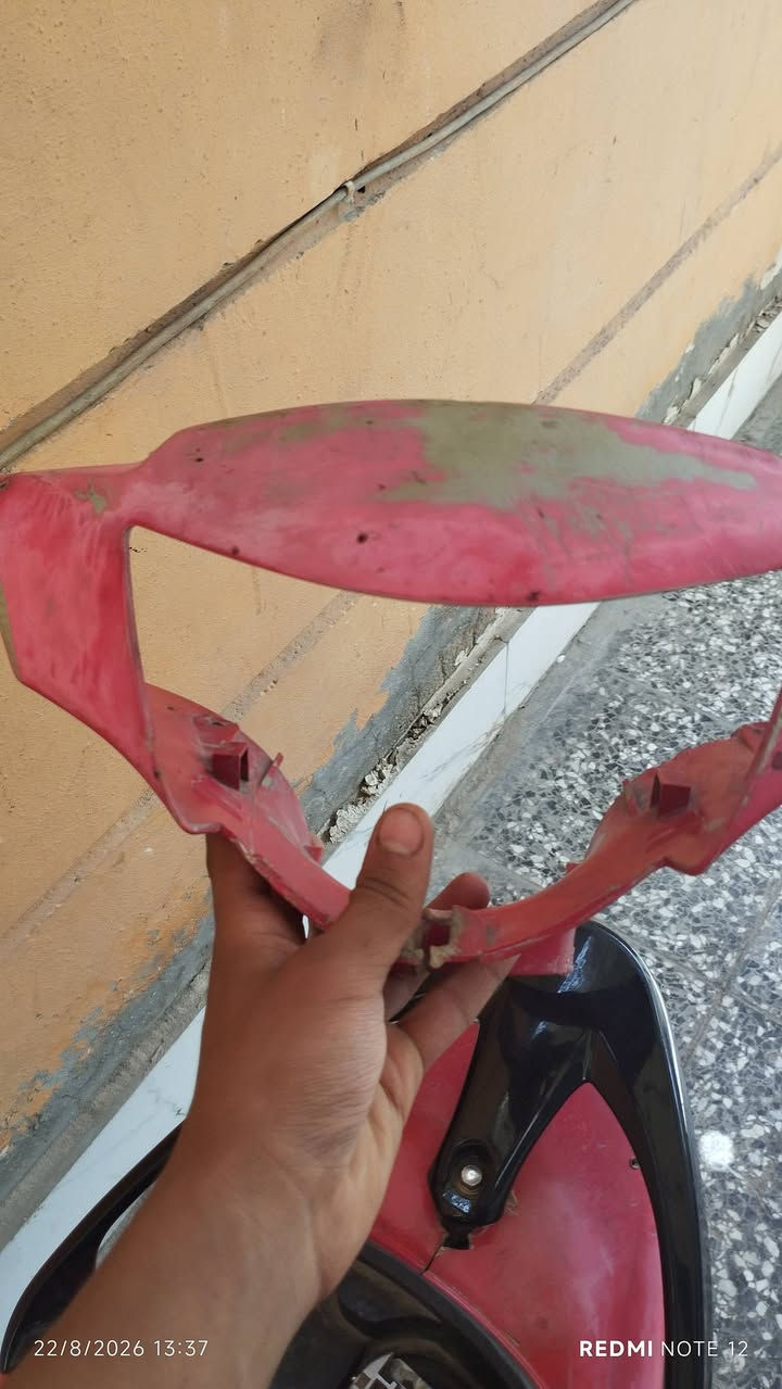 السلام عليكم عندي دراجه ماكس عدله الدراجه كامله ناقصهه بس مازده مال  مال ضوه بس الدراجه شغاله سلف هندر كامله محركه ناعم كلش كفارت اصليه ختم واحد كامله شغاله الكهربائية كلهن  شاير بكليت الخلفي شغال كامله سعرهه 500  المو شراي لا يخابر وذ اكو دراجه  امراوس بدون نطايح   المكان بغداد البلديات الرقم ***********
