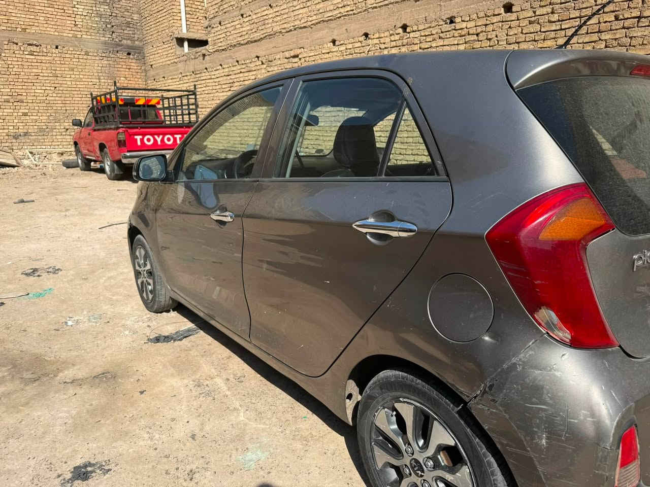 بيكانتو 2016 خليجي

جيتي لاين ٤ بستم مكينة ١٤٠٠  كفالة مكينة وكير 

السيارة بيها صبغ فقط جاملغ امامي وباب السائق بدون دواخل 

تبريد بلادي ثلج 

كلشي بيها بلادي 

السيارة فول للاخير كشنات جلد فتحة سقف مري شفط  

 تحكمات ستيرن 

عنوانها بغداد حي اور  رايده (75$)
***********

