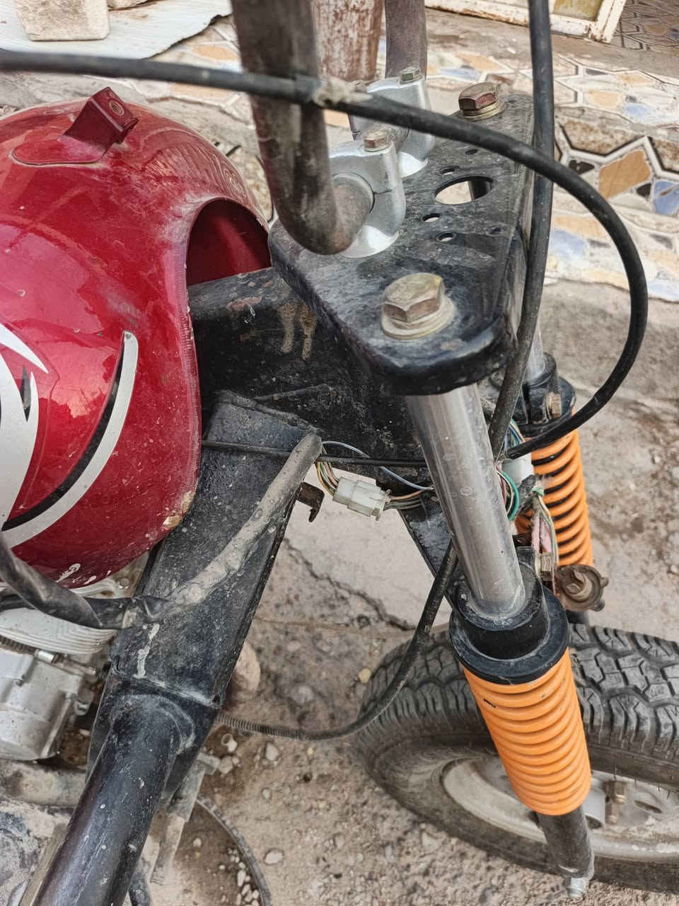 ستوته • اوراق ضايعة • مكلف بيها