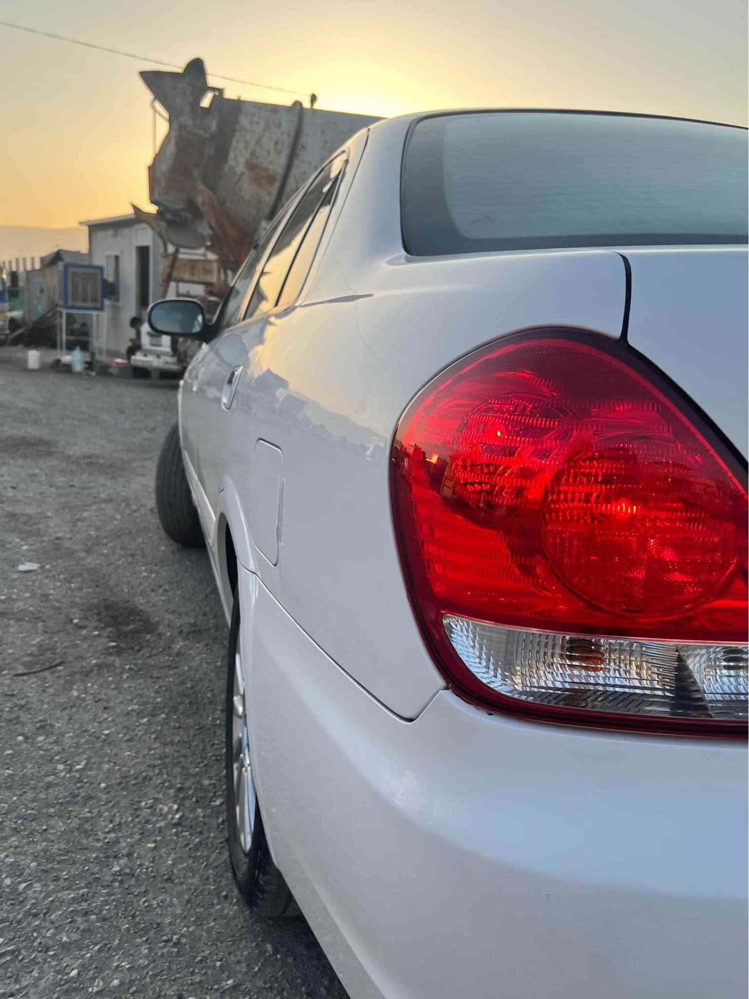 نیسان سەنی ٢٠١٠ یابانی بۆ فرۆشتن
فول مواسەفات ناو فۆرمیکا 
کەلە و کۆنترۆل 
بێ بۆیاخ بەس ساردی هەیە لەگەل قرچێکی بچوکی هەیە لە دواوە  پێش کەپس رەسمی سۆنەرم داناوە
یەک دیناری مەسرەفی نیە بەشەرتی هەموو شتێک
بەس سەنەوی بەسەرچووە 
لە سلێمانیم
پەیوەندی بکە بەو ژمارەیە
*********** Singapore
