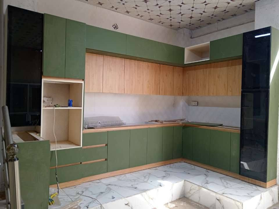 كاونترات مطابخ وغرف نوم ومكاتب كل مايخص الديكورات وبالنسبه للكاونترات مكان السنك فوم بيبي سي حتى يكون غير مسرب للمياه /ويتوفر المرمر كوارتز واكو صناعي /خشب ndf الهيكل/ميزاته حفر وساده انواع النقشات Hdf   /والهايگلاص لمعه وطافي.   وغرف نوم ايظا حسب الطلب والتصميم الي يعجبكم  /  عملنه جميع محافضات العراق. /  حسب الطلب او على ذوقنه. /شغل درجه اولى وحديث وراقي مثل مااشاهدون بالمنشور. / عنوانه كربلاء حي الصناعي قرب شركه العالمي معمل الاخوين نجيكم وين متكونون بالعراق للتواصل *********** يتوفر واتساب
