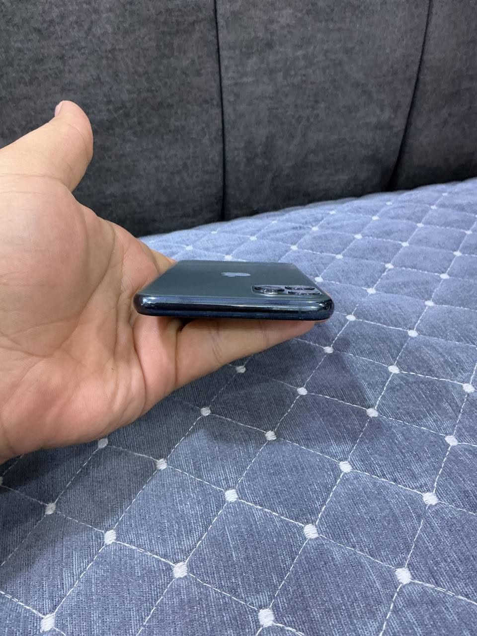 سلام عليكم 
iPhone 11 Pro Max 
ذاكرة 256
بطارية 95 اصلية معلاية 
مبدل شاشة GX شرط
فيس ايدي شغال 
تك سم 
بي فطر بل ضهر مثل ما موضح بل صور 
جهاز حيل نضيف كدام العين 
كلو شغال كامرات دمعة 
سعر 290 وبي مجال للشراي 
استفسار اكثر اتصل 
*********** واتساب 
مكاني موصل ايسر
