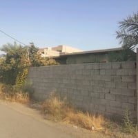 هيكل. مساحته 325مربع. بي بناء 150متر يحتوي علئ غرفتين نوم كبيرات حمام ...