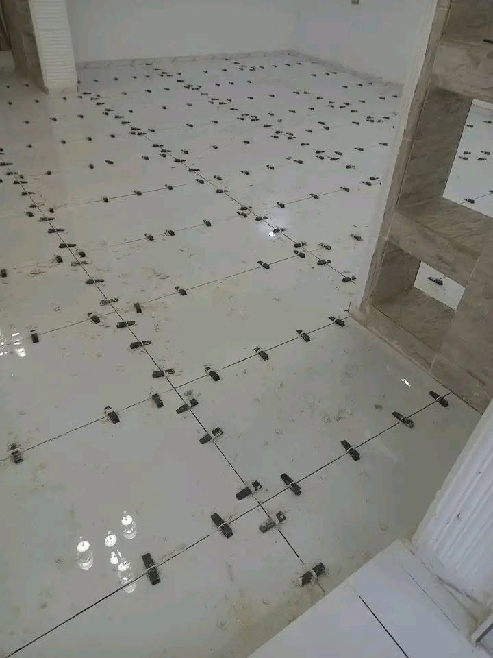 *********** 
خلفه مصري سيراميك وكاشي  ولوح 120 بي 60 جدران وارضيه اسعار مناسبه وبيات ومرمر متفرغ حاليا مقيم ببغداد شغل درجه اولي ع الليزر واسعار مناسبه ونلتزم بالمواعيد
