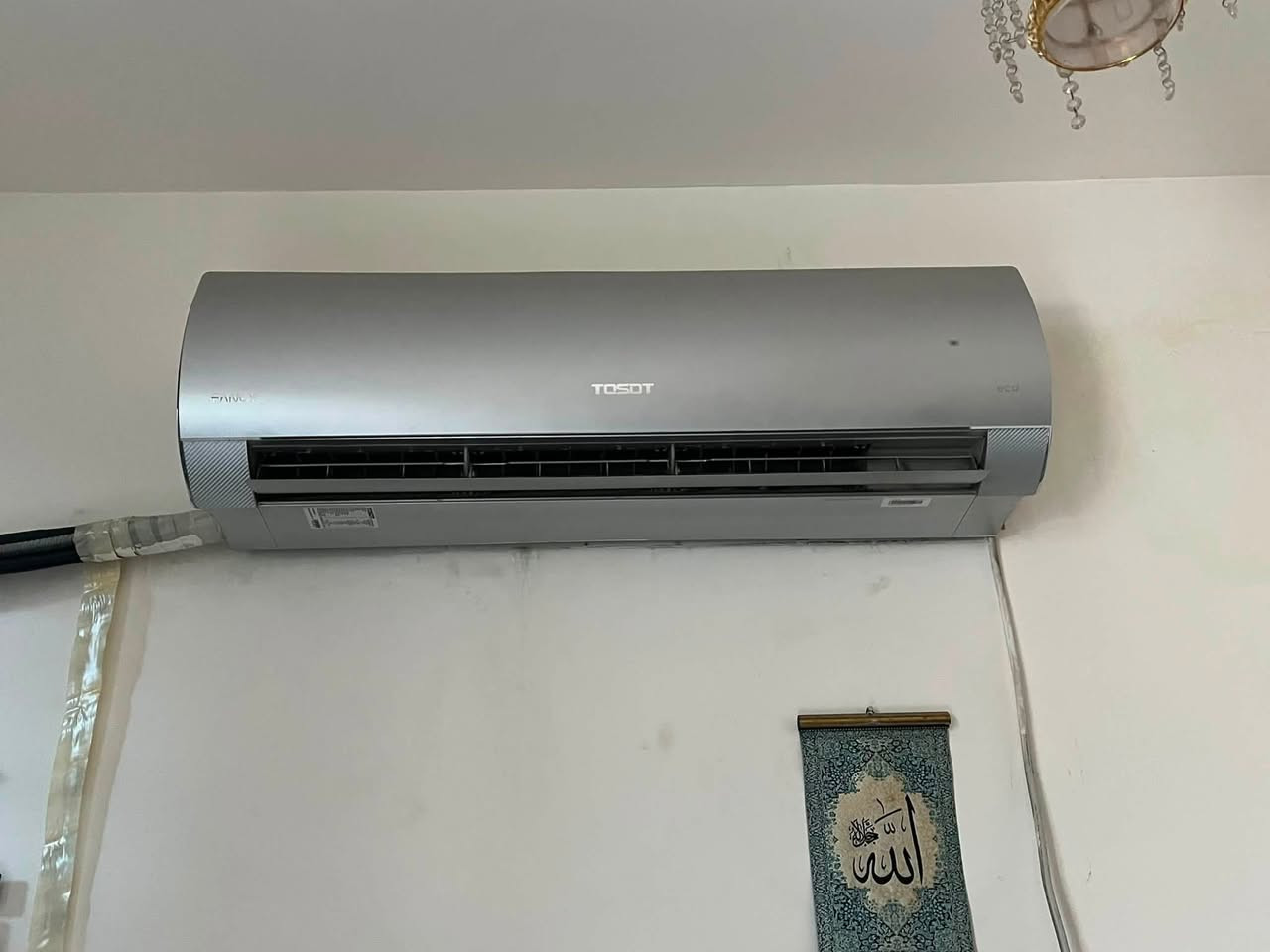 السلام عليكم 
للبيع سبلت 
نوع توست 
حجم 2 طن 
غاز 410
الجهاز نظيف جدا 
السعر 475 الف 
***********
