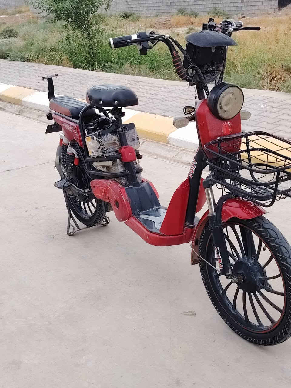 سلام عليكم باسكل شحن للبيع بطاريات جدد كلشي شغال السعر 250 وبي مجال ***********
