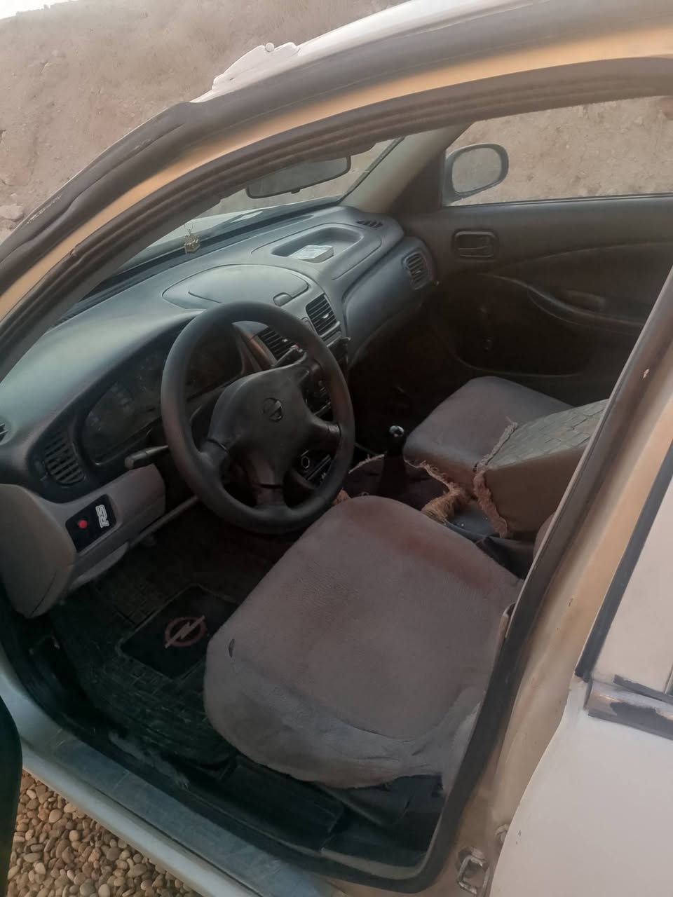 يلنيسان سني 2002 للبيع مابي كوبون  ضرر گدام خلف بس خفيف تبريد ثلج🥶🥶السعر 45 بي مجال قليل منان السياره كركوك(***********بي واتساب
