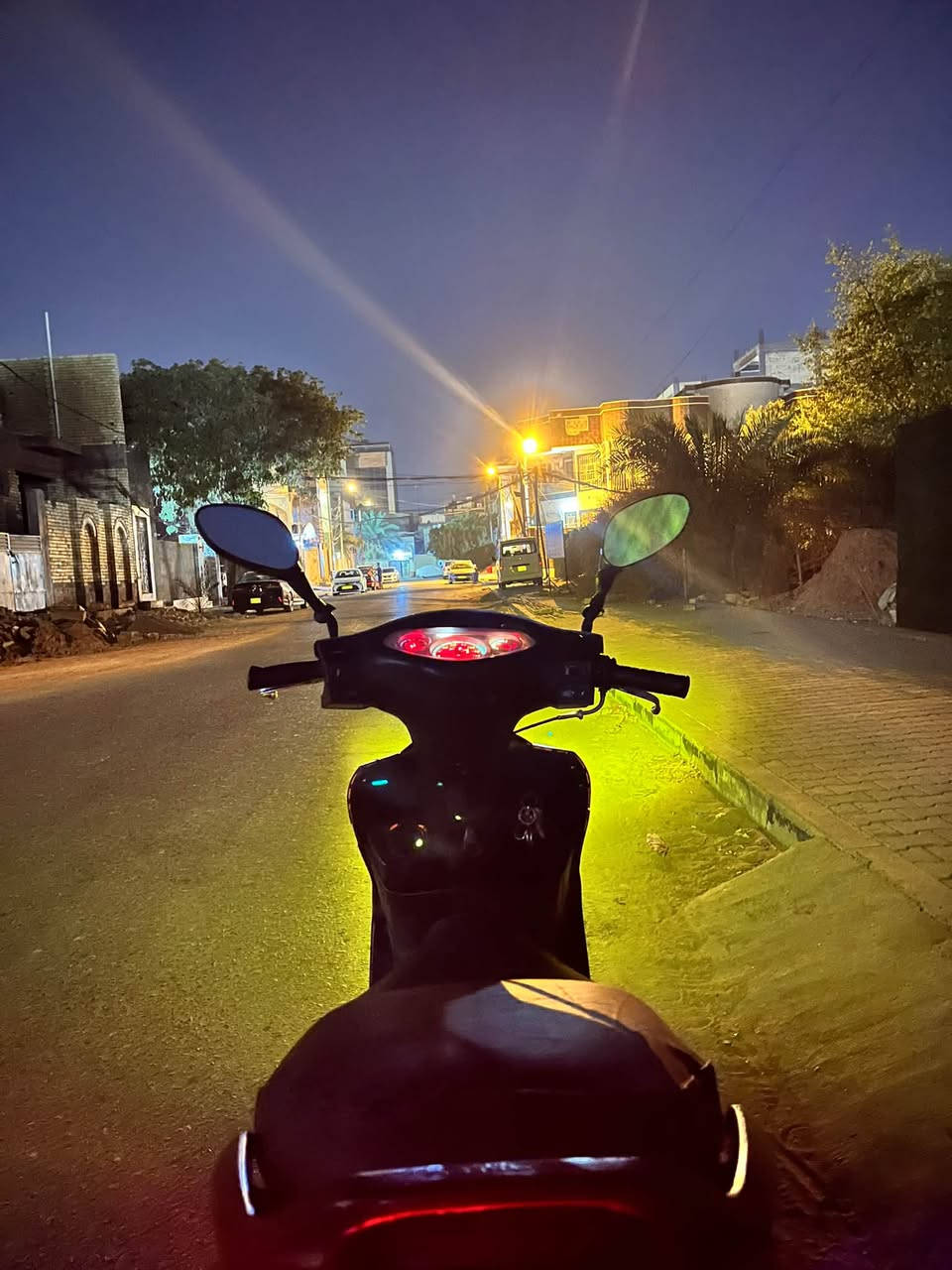 Kymco G4 دراجة كامكو جي فور للبيع
مكينة ناعمة ونضيفة 
دراجة شلعة ومعدل 
نگرة سلف بأي وقت هندر شغال 
كهربائيات كلها شغالة بگ لايت + لايت الوان عالي ناصي+ فدرالية + هورن 
دراجة مرتبة وكاملة ما ناقصة برغي لو ما اجة الدوام ما أبيعها 
المكان : نجف حي السلام 
السعر : 475 وبيها مجال 
رقم :  ***********
