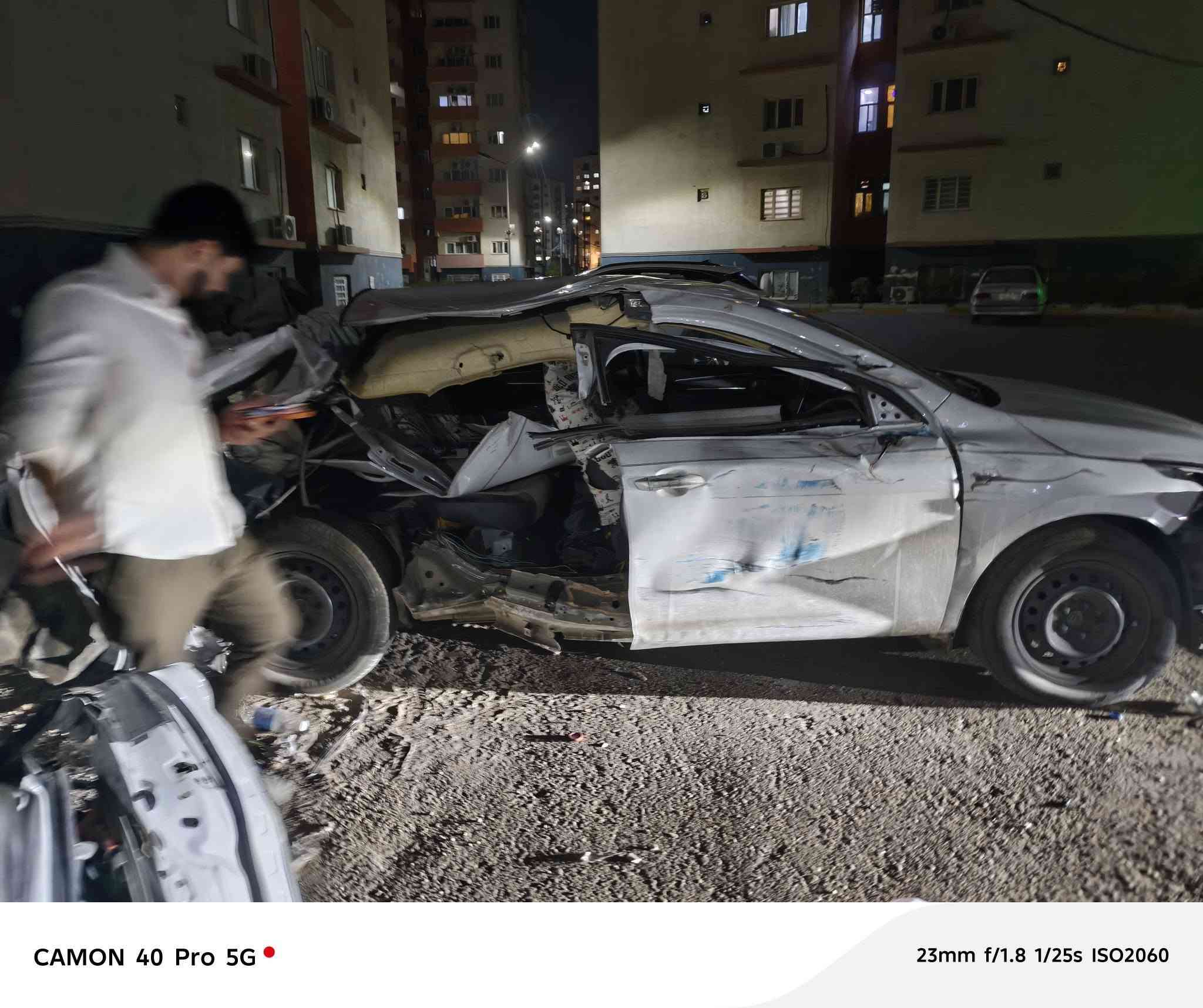 ديستروير بيه حادث صفحه اليمين ترهم تصليح و ترهم أدوات ***********السعر ٦٢ ورقه

نص مكتوب في الصور:
- CAMON 40 Pro 5G 23mm f/1.8 1/100s ISO51