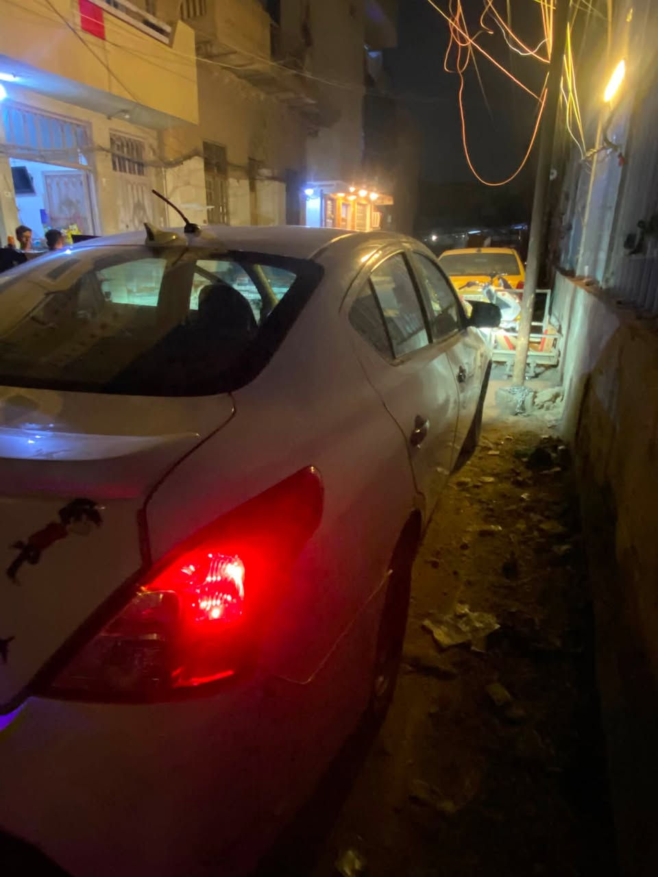 نيسان سني هندي موديل ٢٠٢٠ سياره كير ومحرك مكفول بيها كم شغله بسيطه لعدم التفرغ عايفها تعال شوفها وبيك خير وادلل مكاني شارع حيفا وهذا رقمي *********** 
٩٠ وبيها مجال
