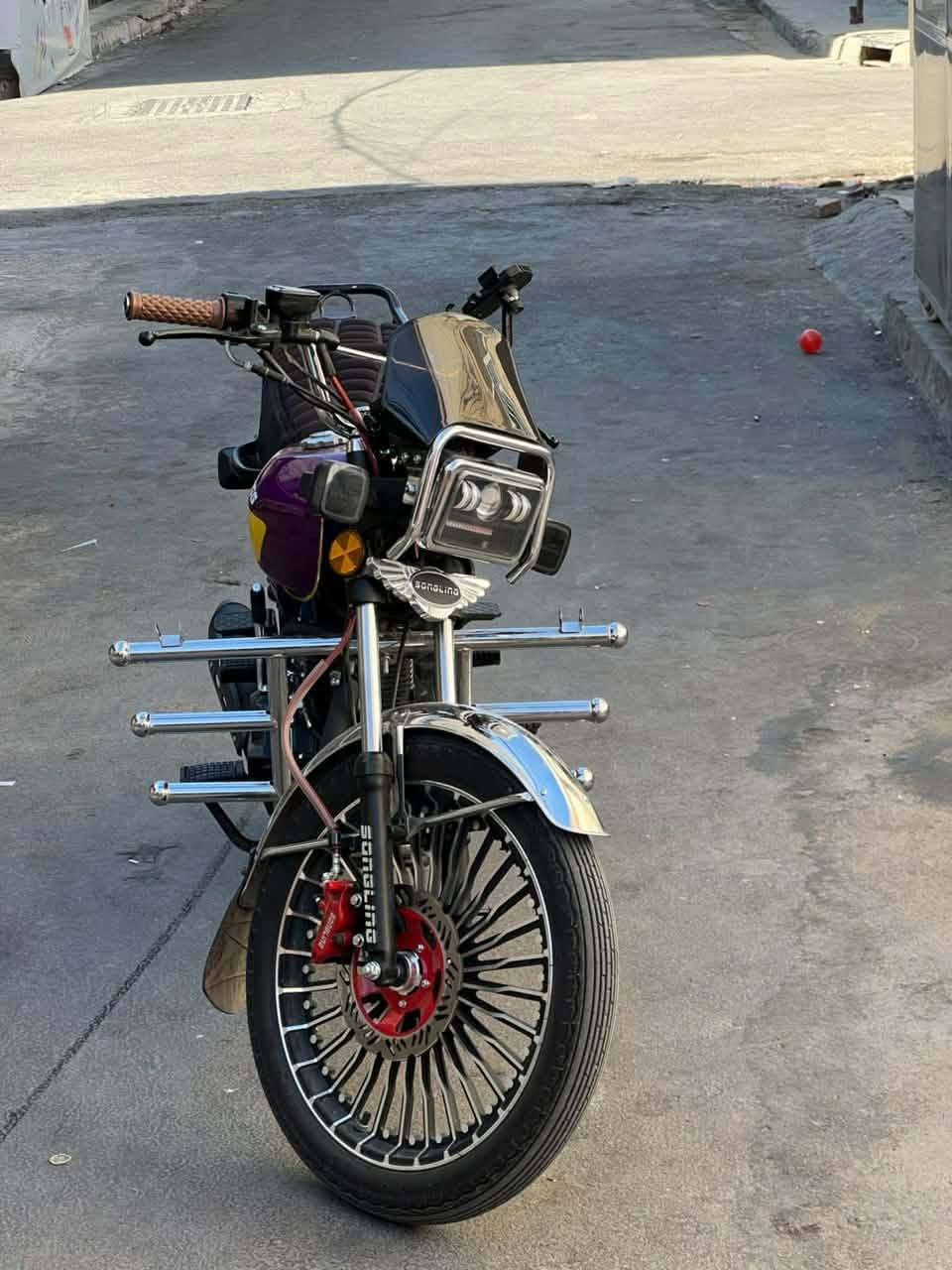 السلام عليكم للبيع دراجه موديل 2026 
محرك 200 cc عل وضع شركة 
للاستفسار ***********
