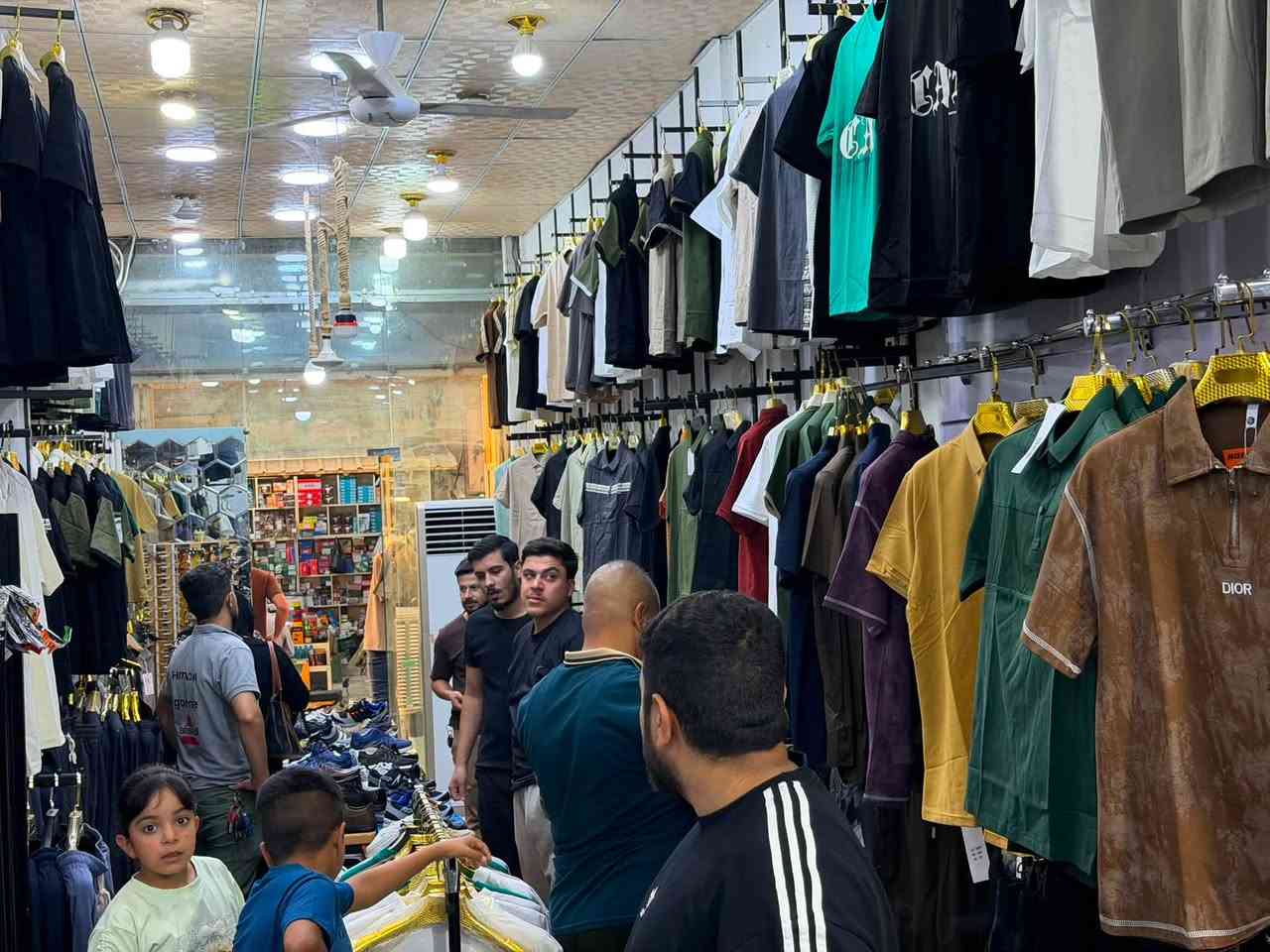 مستمرين وياكم بل عروض
تيشيرتات ماركاة بس ب5000الف
***********
