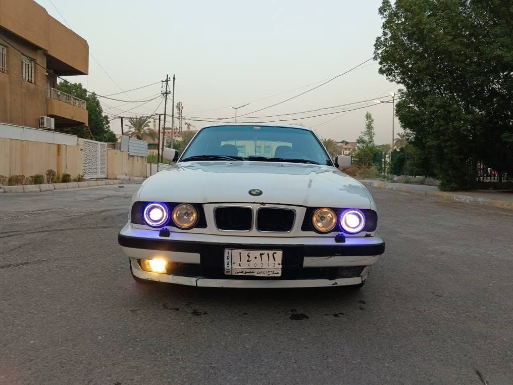 BMW بيع او مراوس 
525i
موديل 1993
مكينه مسكر تك فانوس 
كير اوتوماتيك 
تبريد 
فتحه سقف 
صبغ عام 
حادثها جاملغ امامي اليمنى 
ادامه كامله جديده نوزلات 
بلكات 
فيت بم 
ايسي 
جويتر 
مروحه 
واشر قبغ ولفات 
فلتر كير ودهن 
شيال كاردن 
جوينات منظومه ماء كله جديد 
باتري جديد 
سلف
*********** بغداد, العراق
