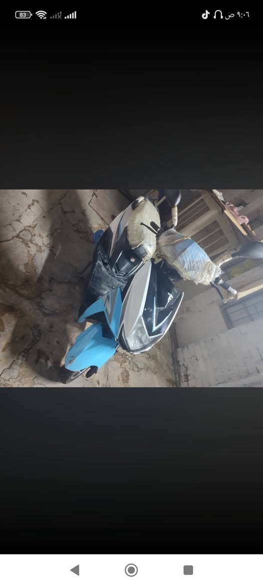 السلام عليكم
ماطور شحن للبيع
5بطاريات (بي بطاريتين ضعيفة يحتاجلهن تبديل) 
نظيف وشغال
العنوان الرمادي حي البكر قرب النادي الملكي
السعر 150الف قفل
للاستفسار اتصل ***********
الخاص مغلق الشراي يتصل عل رقم
