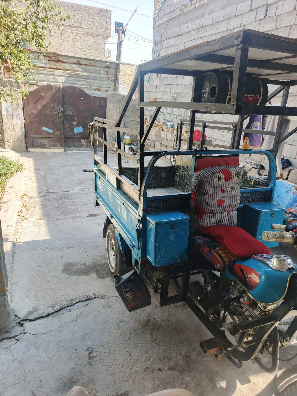 سلام عليكم ستوته صقر المديل 2021لبيع ستوته حلوه و نضيفه سعر 1750وبيه مجال حق جيه عنواني بغداد سبع قصور قرب حي اور رقم ***********