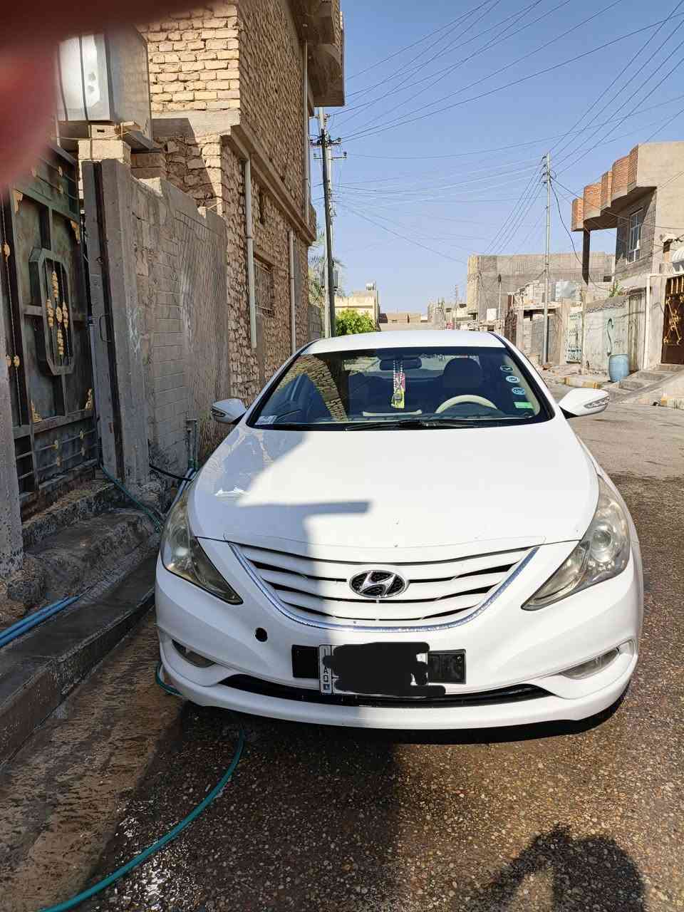 سوناتا للبيع موديل 2013 خليجي مكفوله كفاله عامه من الصبغ والمعجون تبريد قطعتين شاشه اندروند تخم تاير ويل كب كامره خلفيه حساسات امامي وخلفي محرك 2400دوش محرك وكير مامفتوحات شرط الفحص والسونار  تحكم ستيرن جهتين منظومه زنون فوول حداديه وجماليه خير من الله احلا من الصوره منظومه رادار امامي  رقم بغداد تحويل مباشر العنوان الانبار الرمادي هاتف ***********ا واتساب فقط لسعر 135وبيه مجال بيكم خير وتدللو
