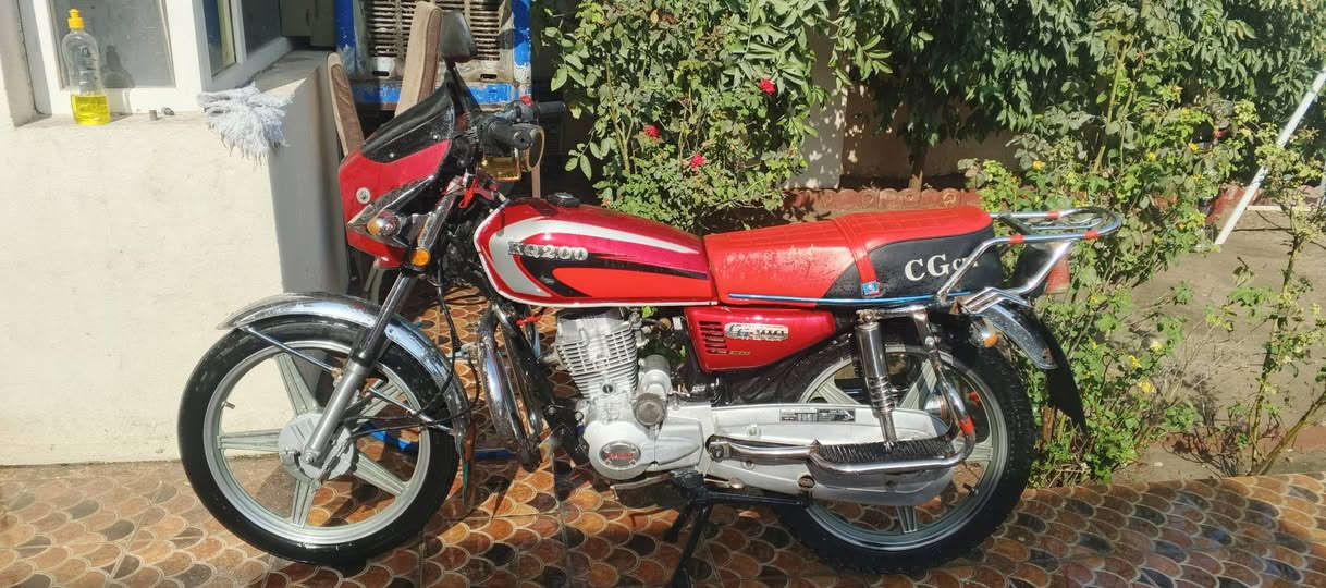 جني محرك 200كي جي نظيف المديل 18السعر 550كله ابلادي رقم الهاتف ***********
