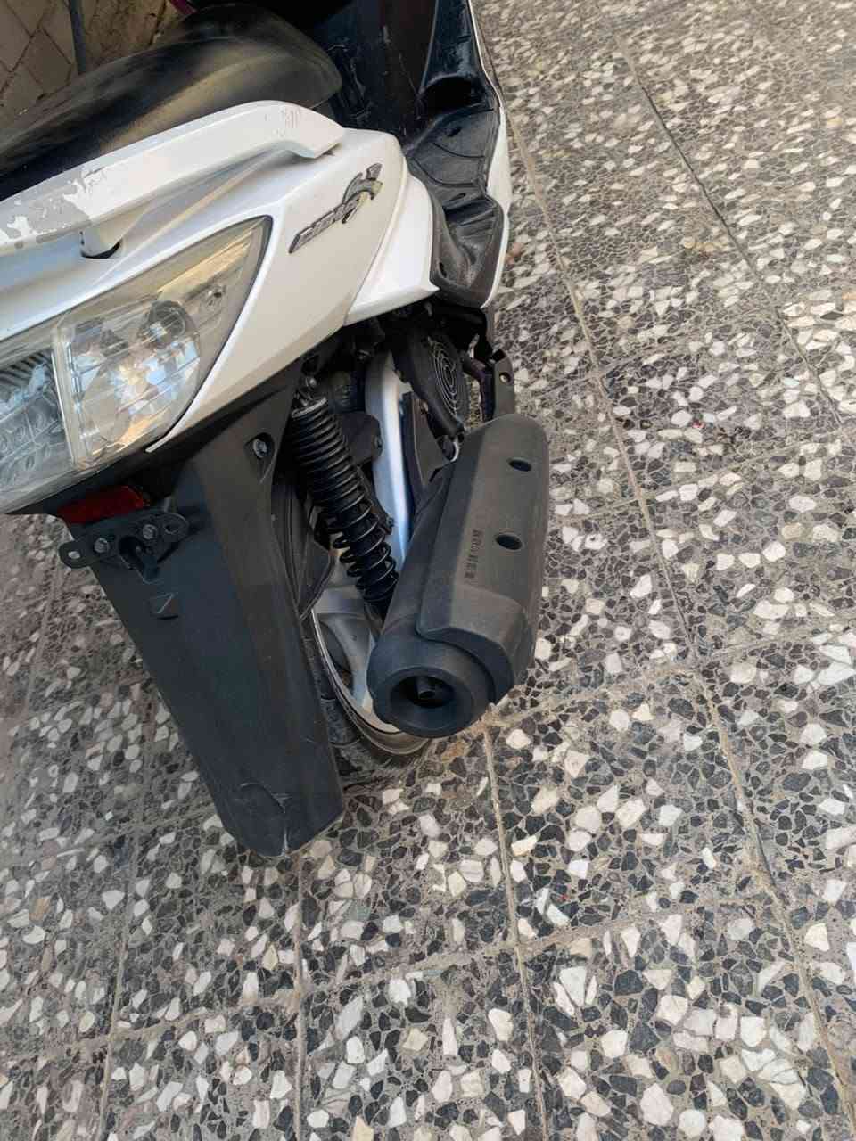 سكنس لد ياباني قبق بانزين نفخ ستاند كهربائي. دراجه نضيفه  رمبه برغي ما مفتوح بيهة سعر 1500 واحد ونص وبيه مجال للشراي  رقم واتساب ***********
